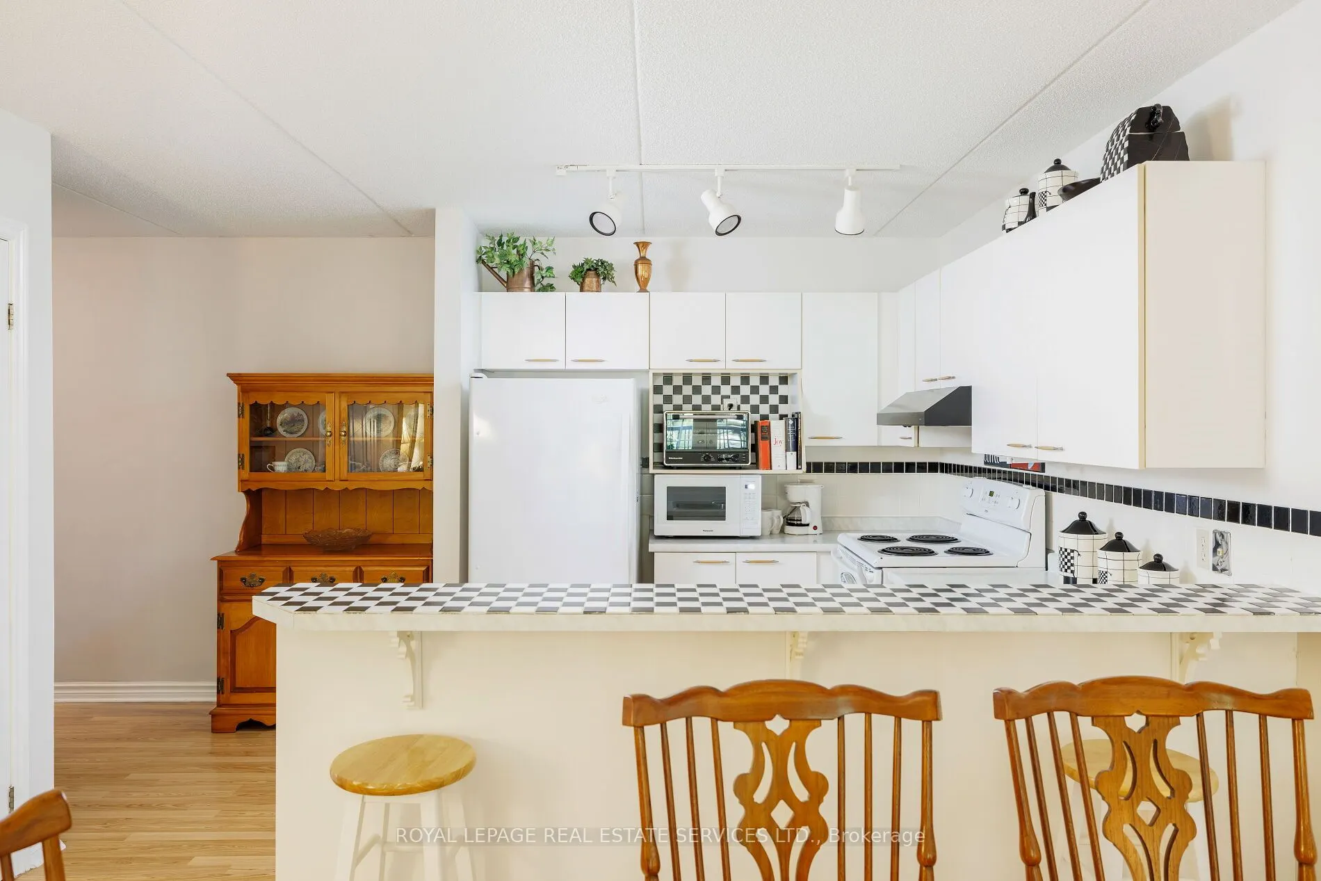 2040 Cleaver Avenue, #211