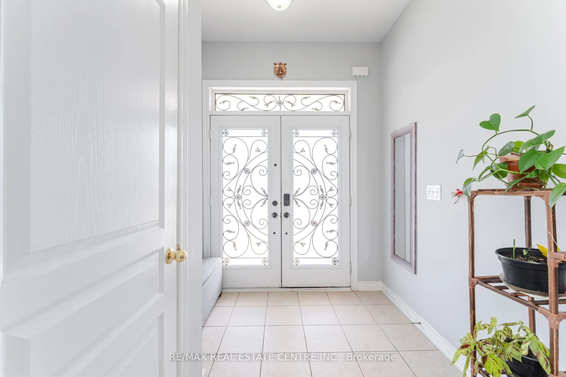 15 Vanderpool Crescent