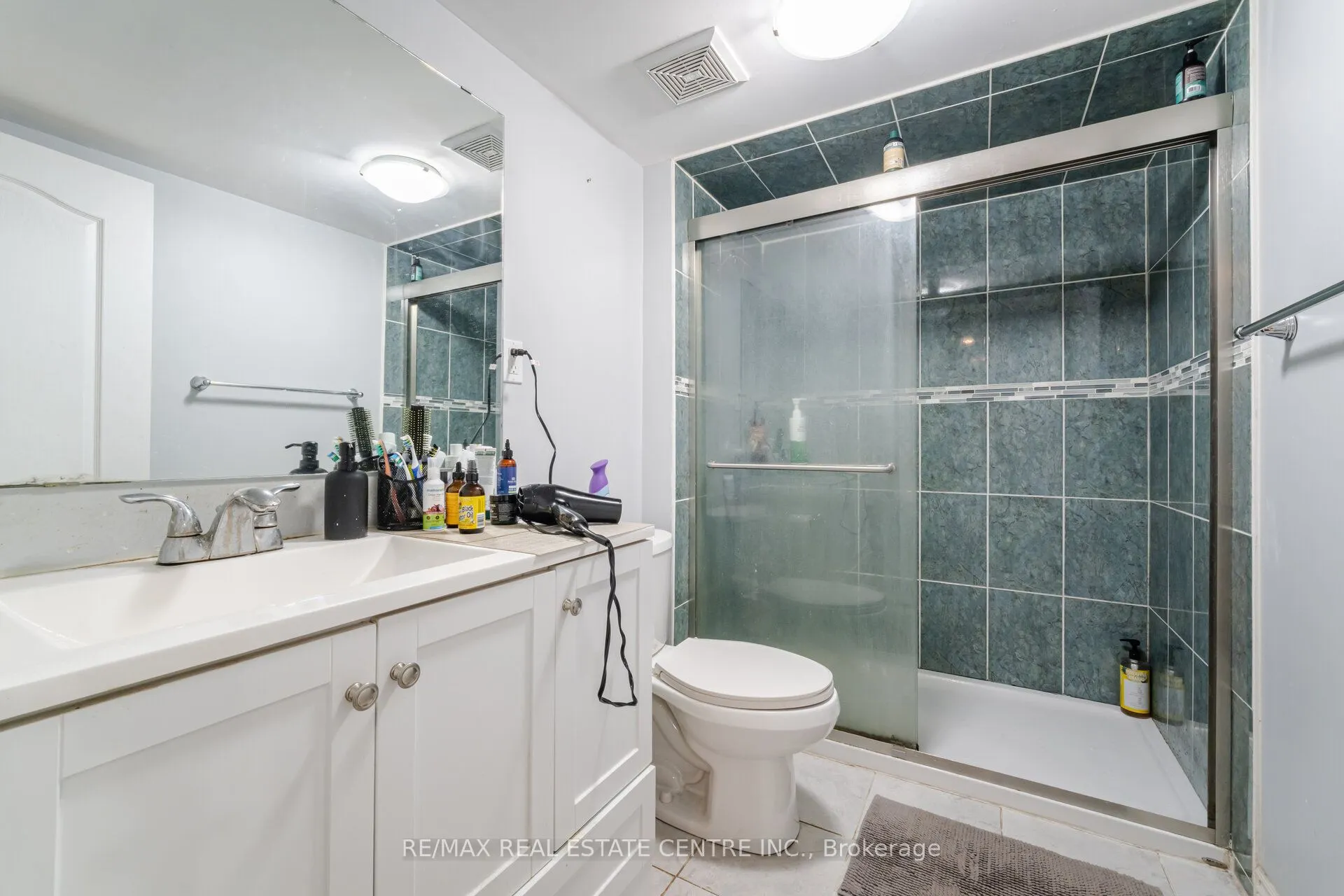 15 Vanderpool Crescent