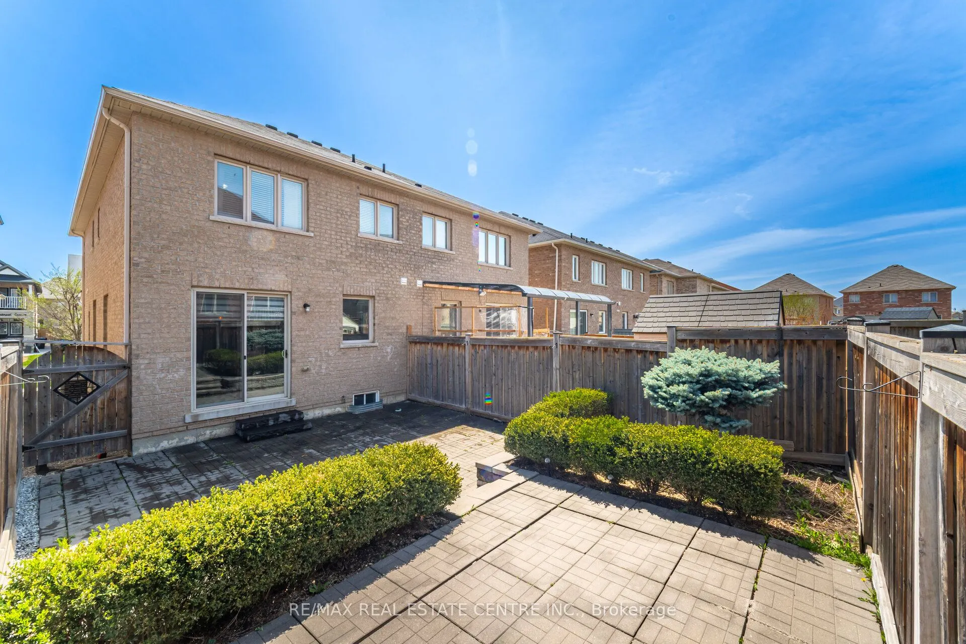 15 Vanderpool Crescent