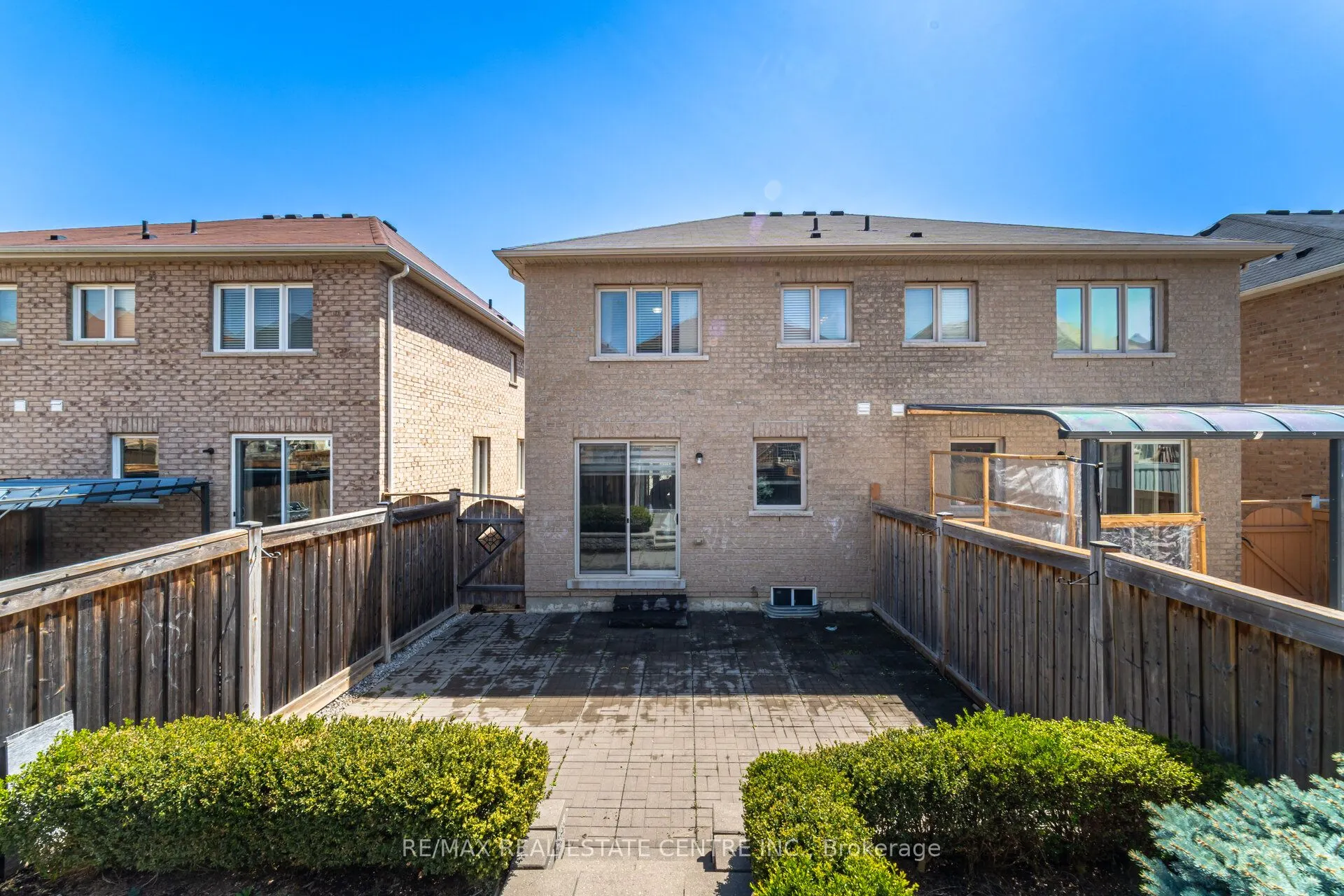 15 Vanderpool Crescent