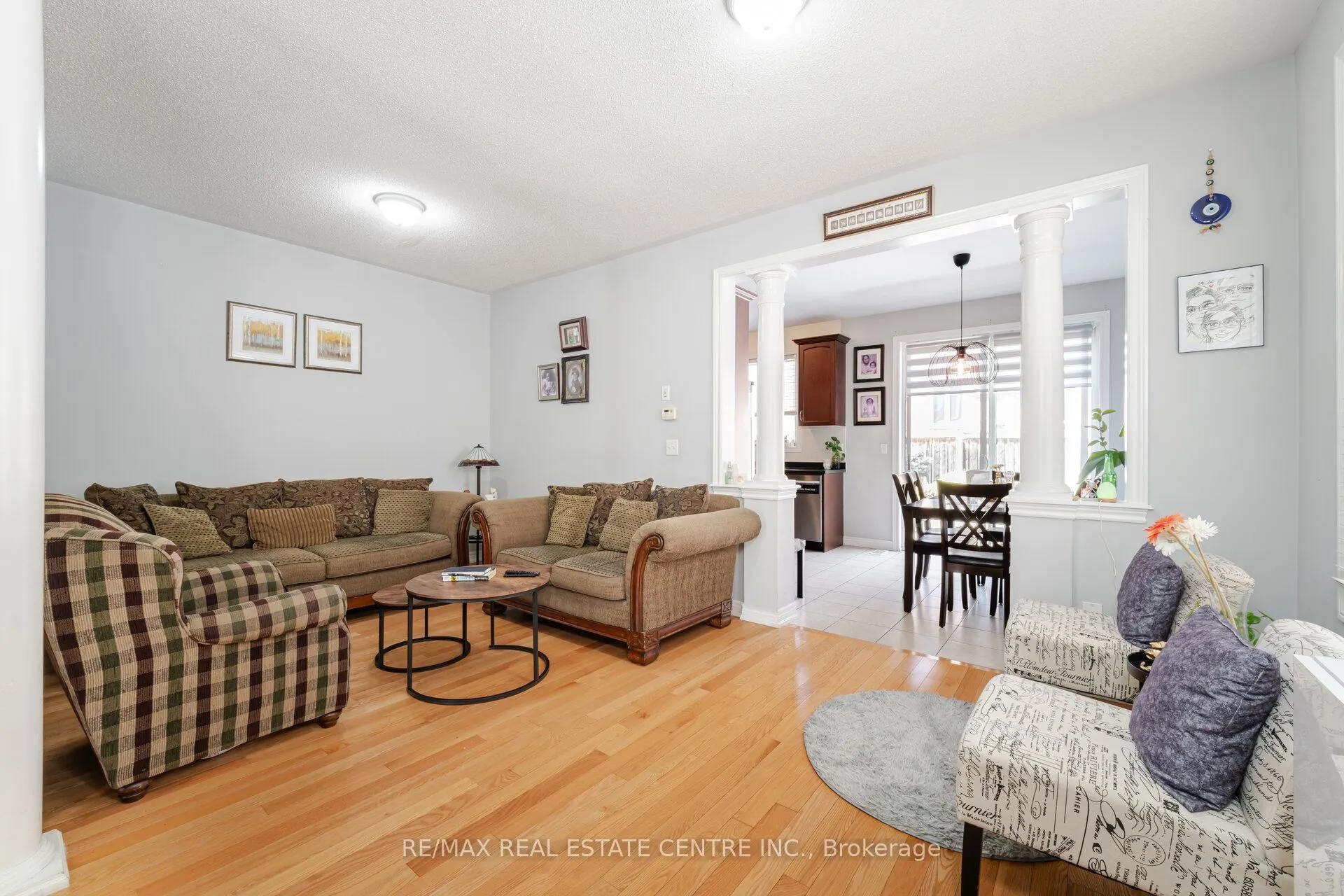 15 Vanderpool Crescent