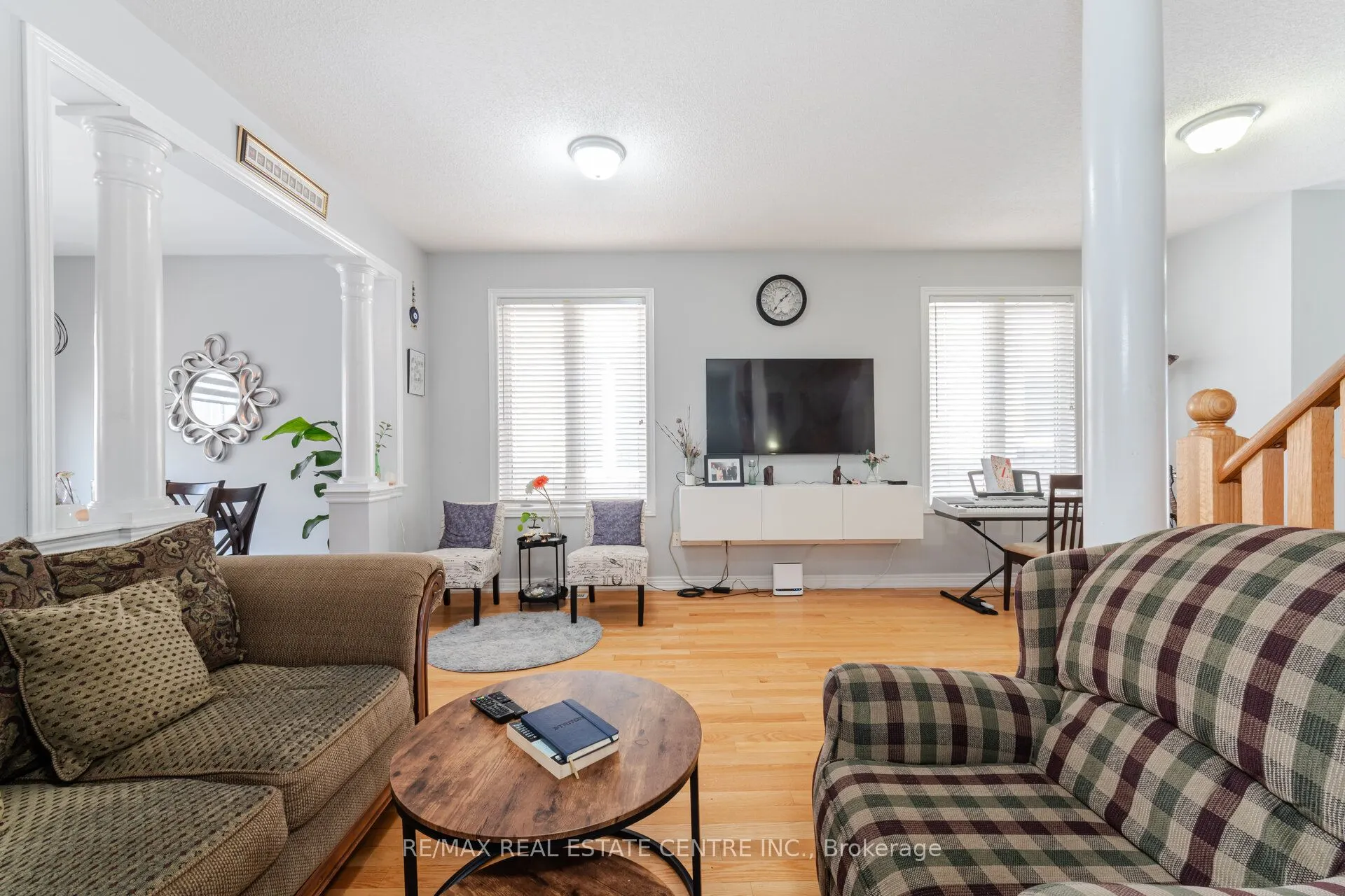 15 Vanderpool Crescent