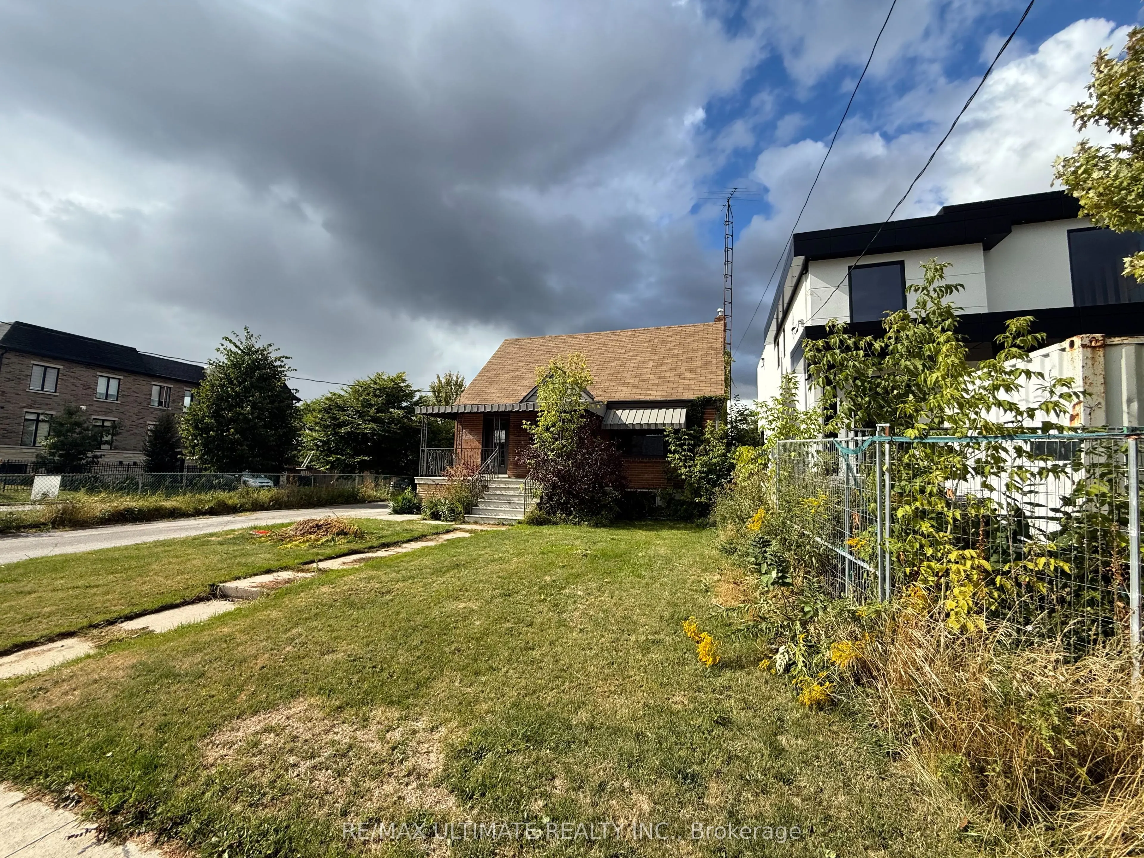 90 Glen Long Avenue