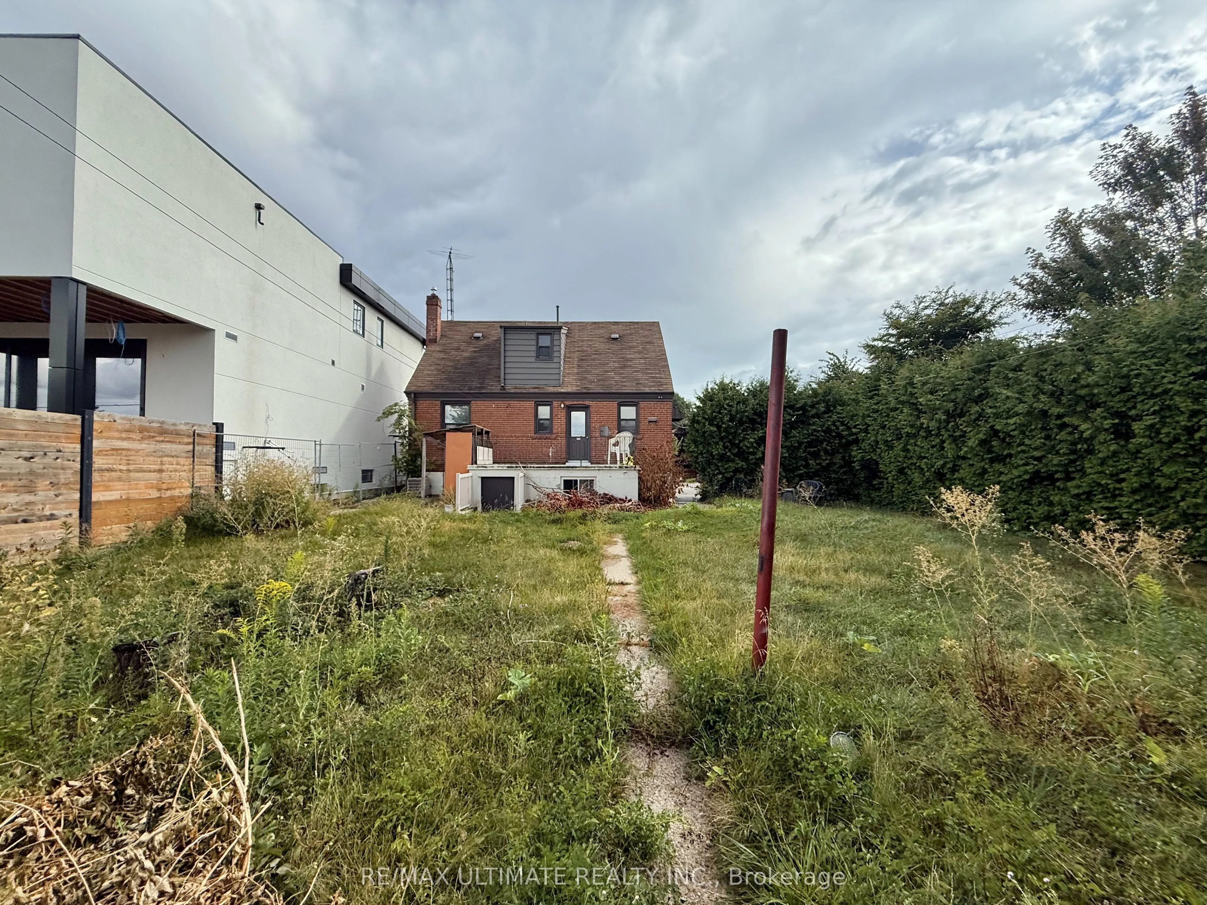 90 Glen Long Avenue