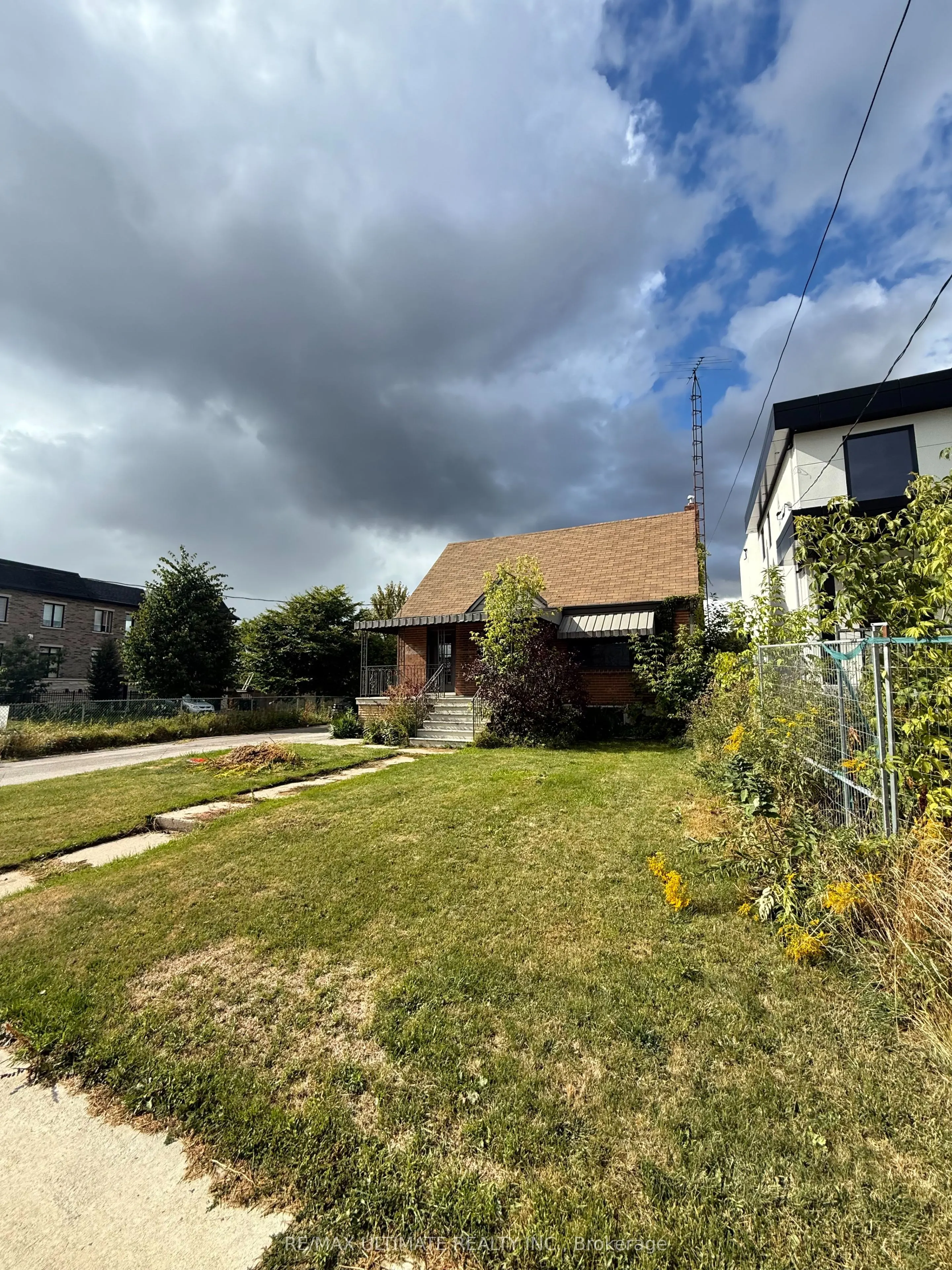 90 Glen Long Avenue