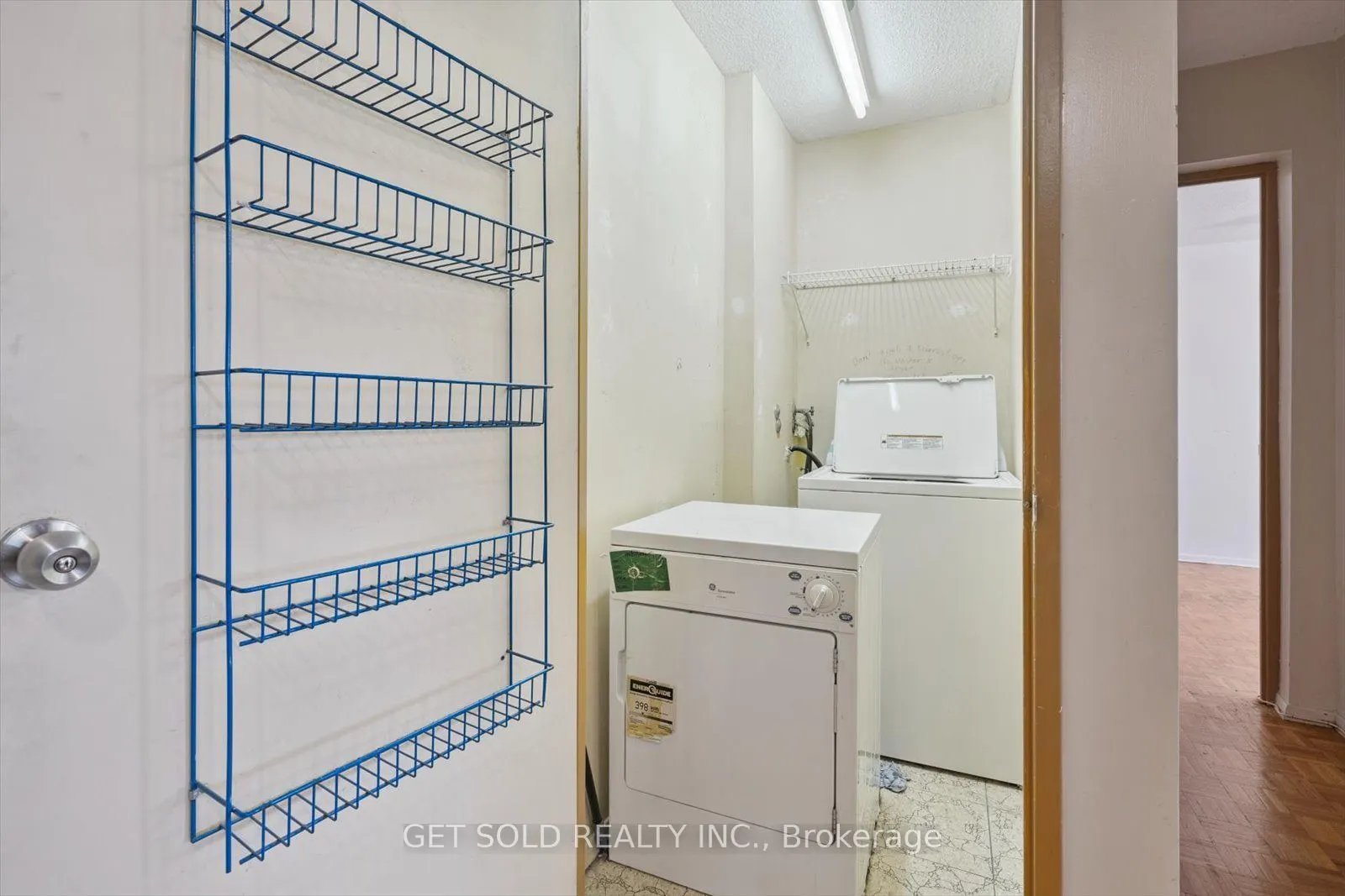 2121 Roche Court, #301
