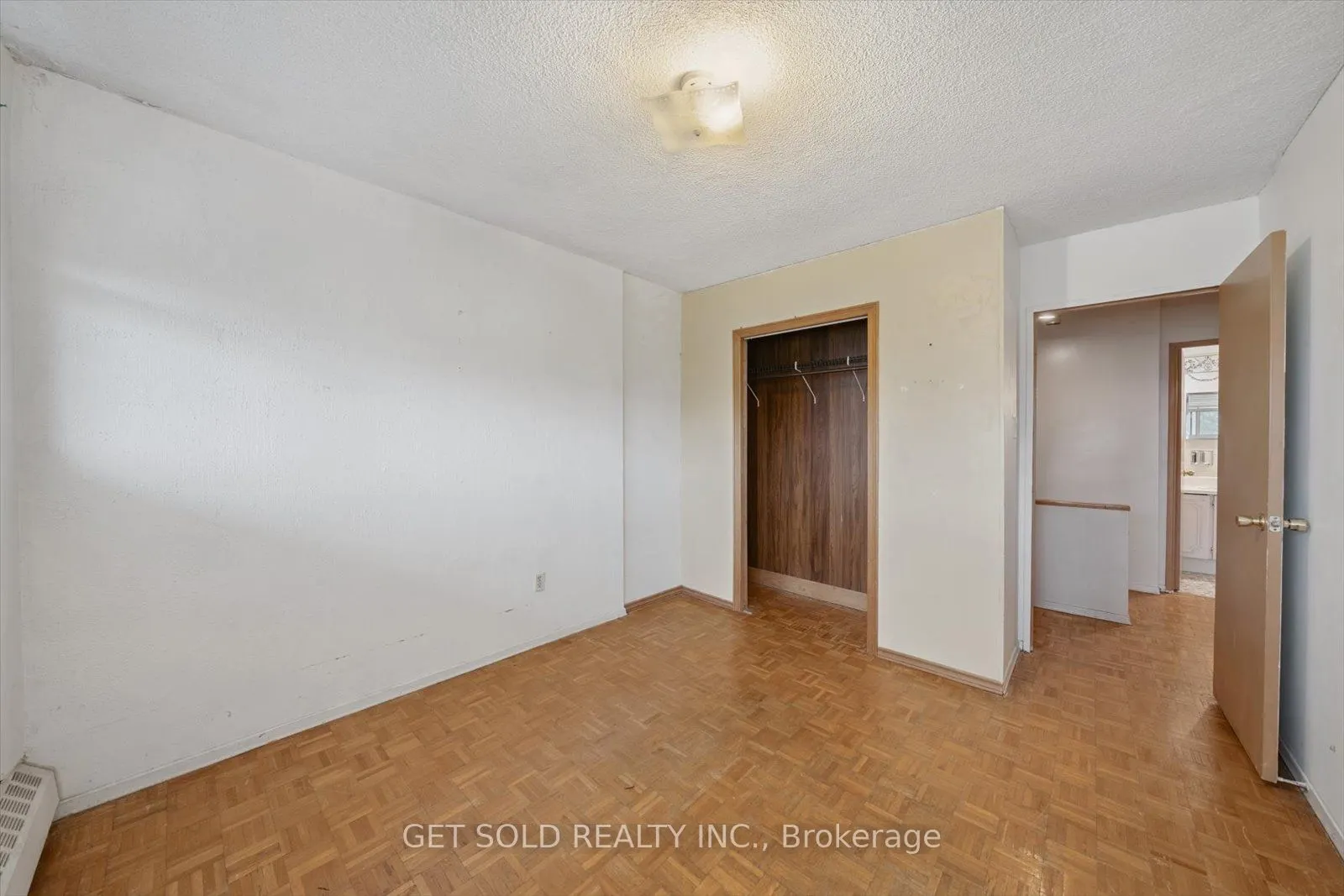 2121 Roche Court, #301