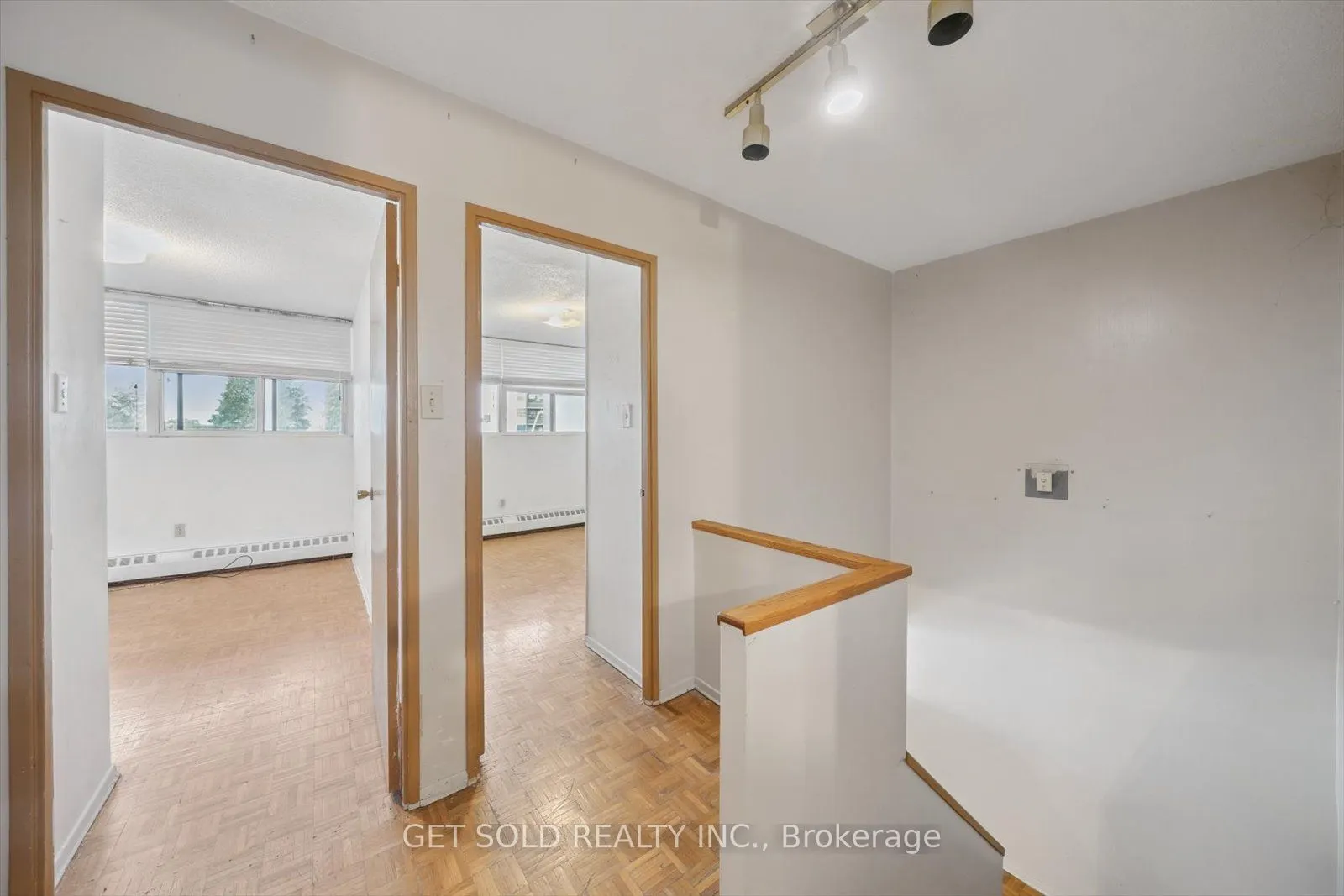 2121 Roche Court, #301