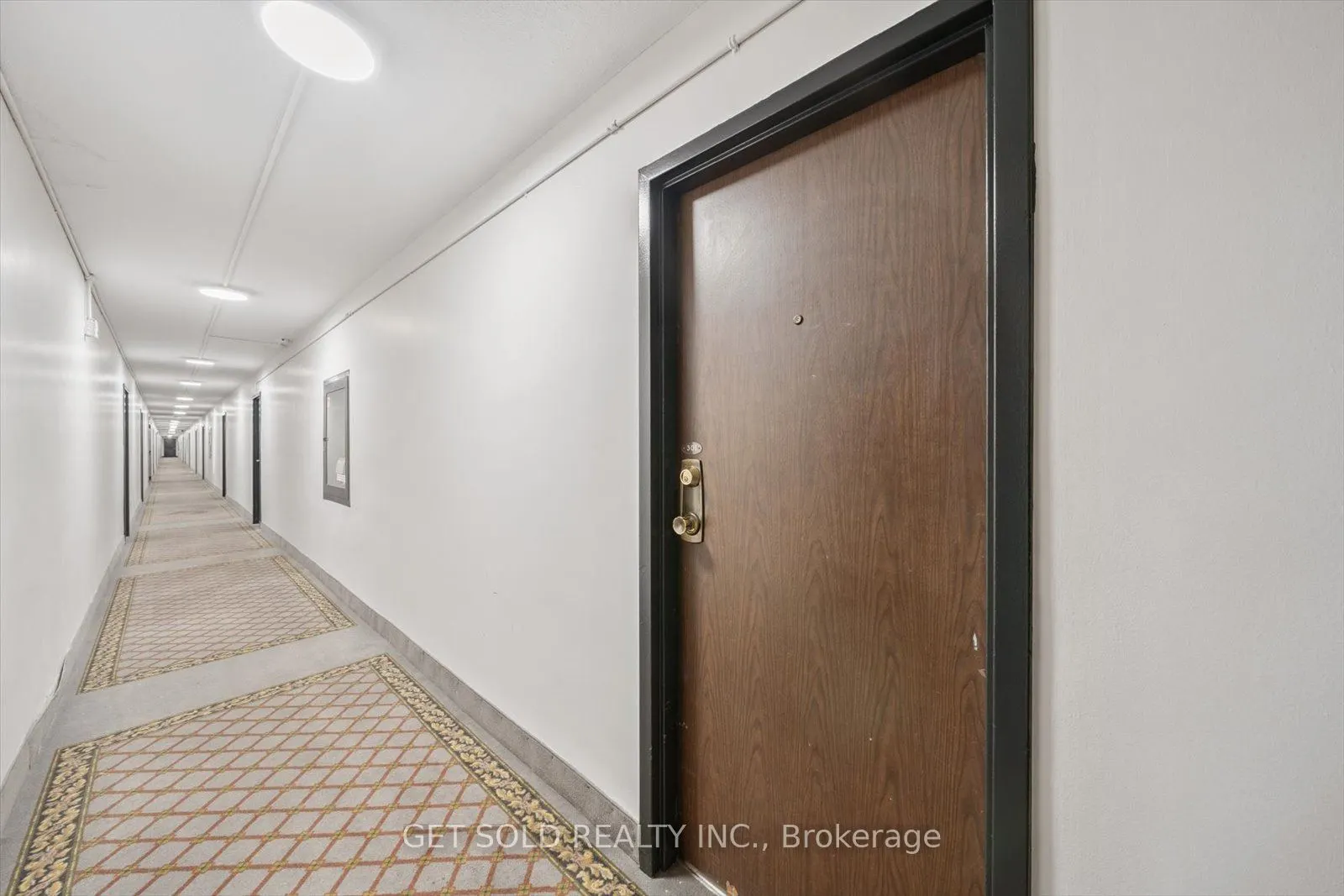 2121 Roche Court, #301