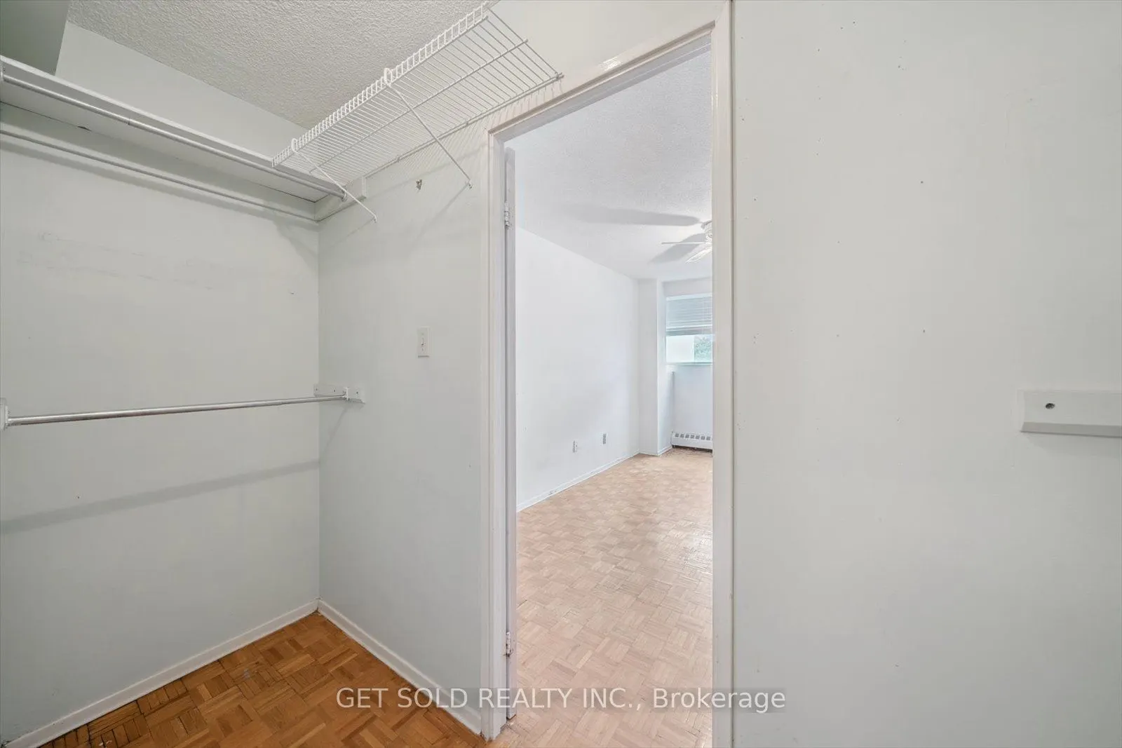 2121 Roche Court, #301