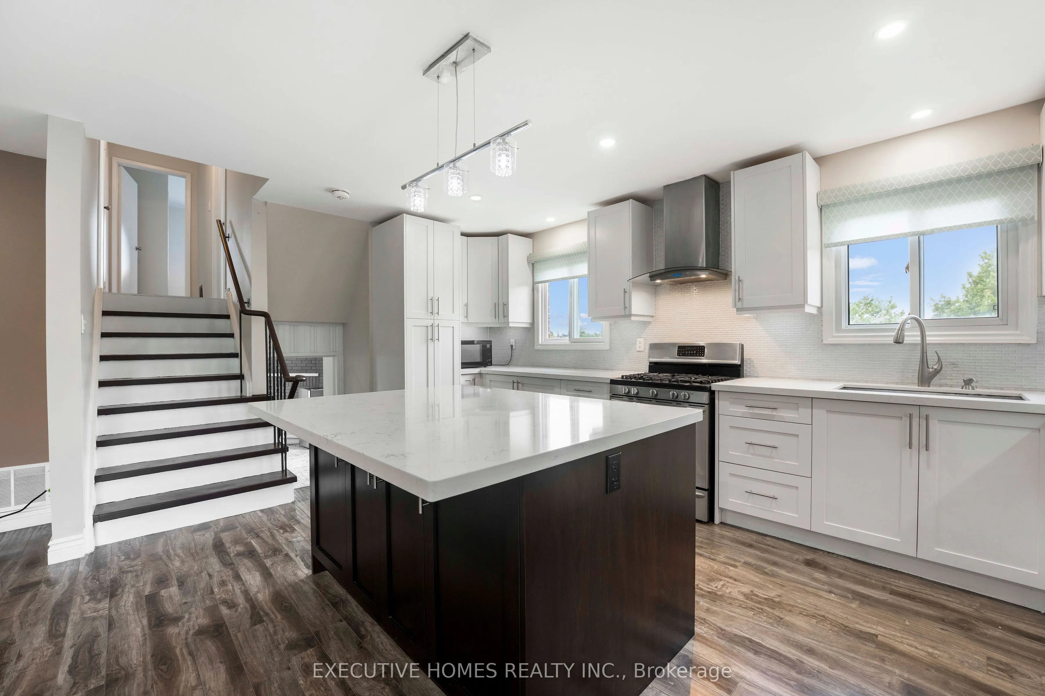 140 Weybridge Trail