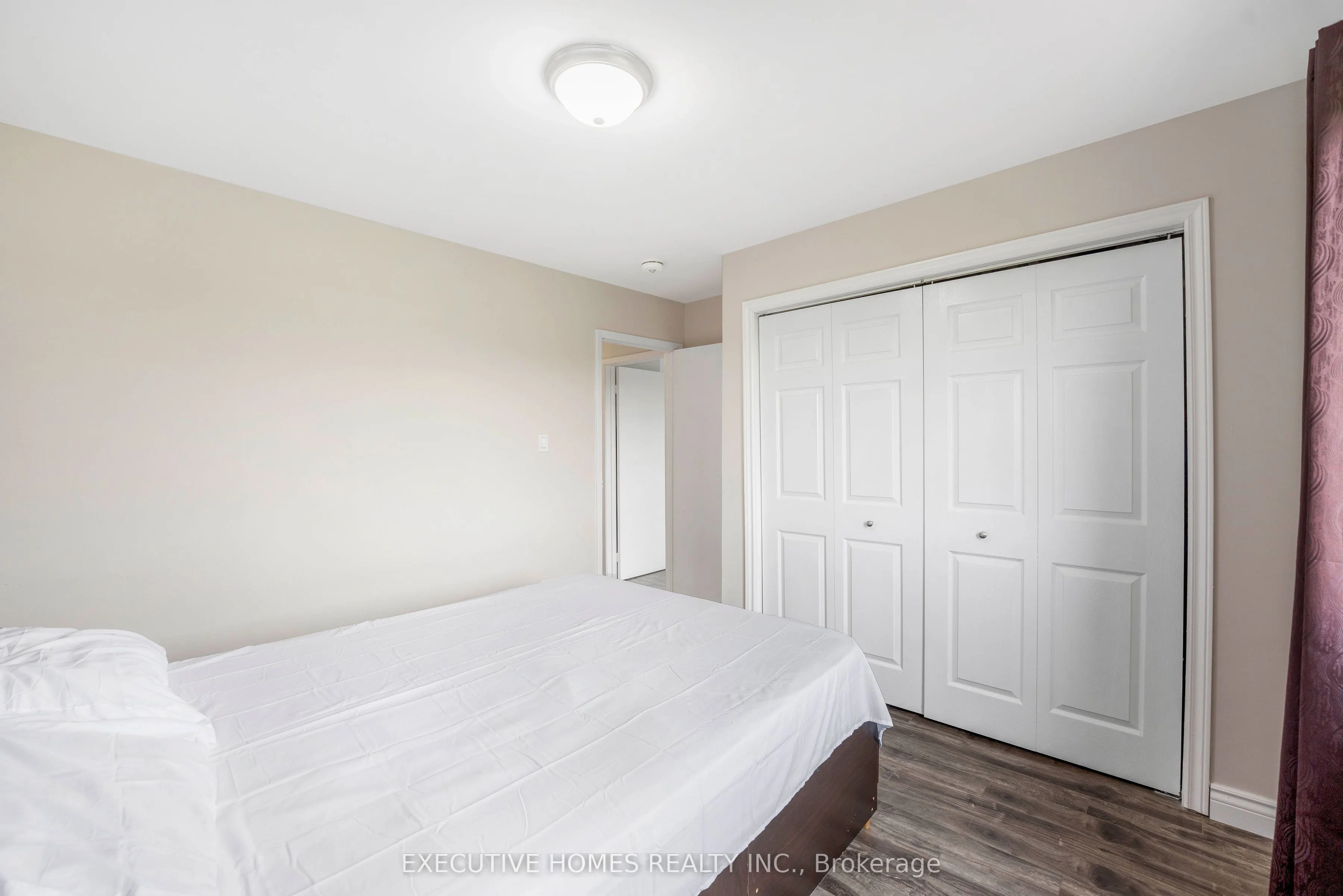 140 Weybridge Trail