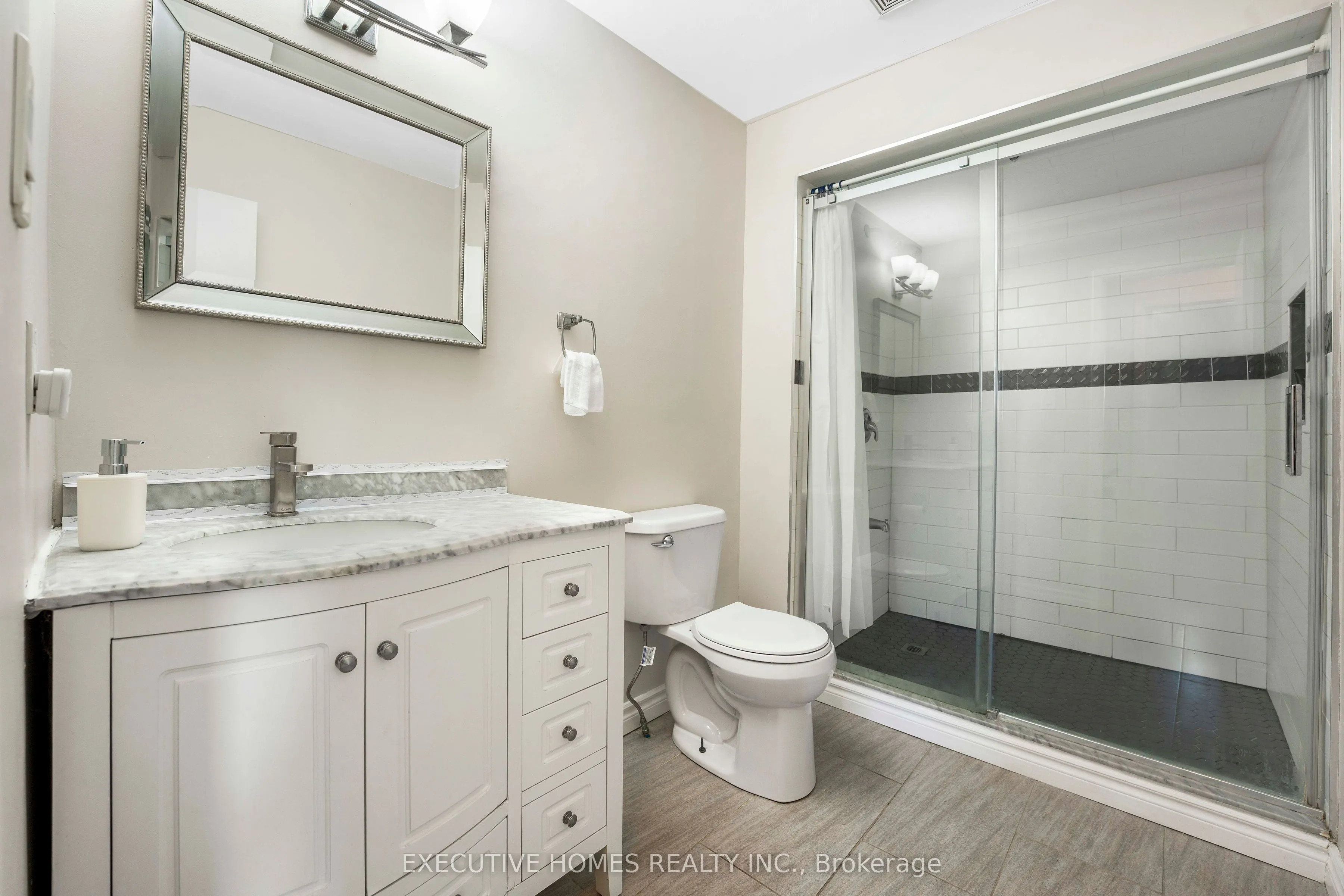 140 Weybridge Trail