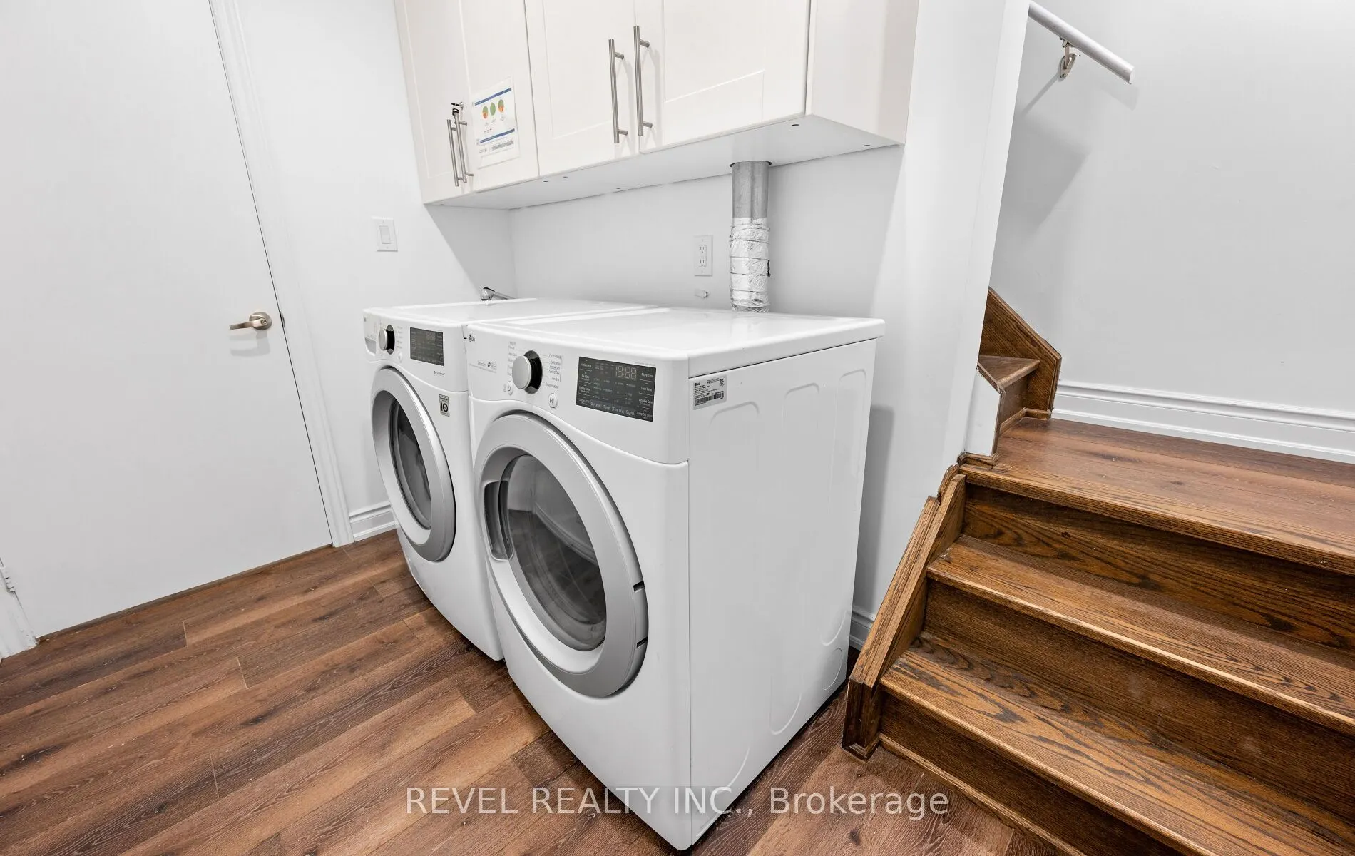 69 Rockcliffe Boulevard E, #Main Floor