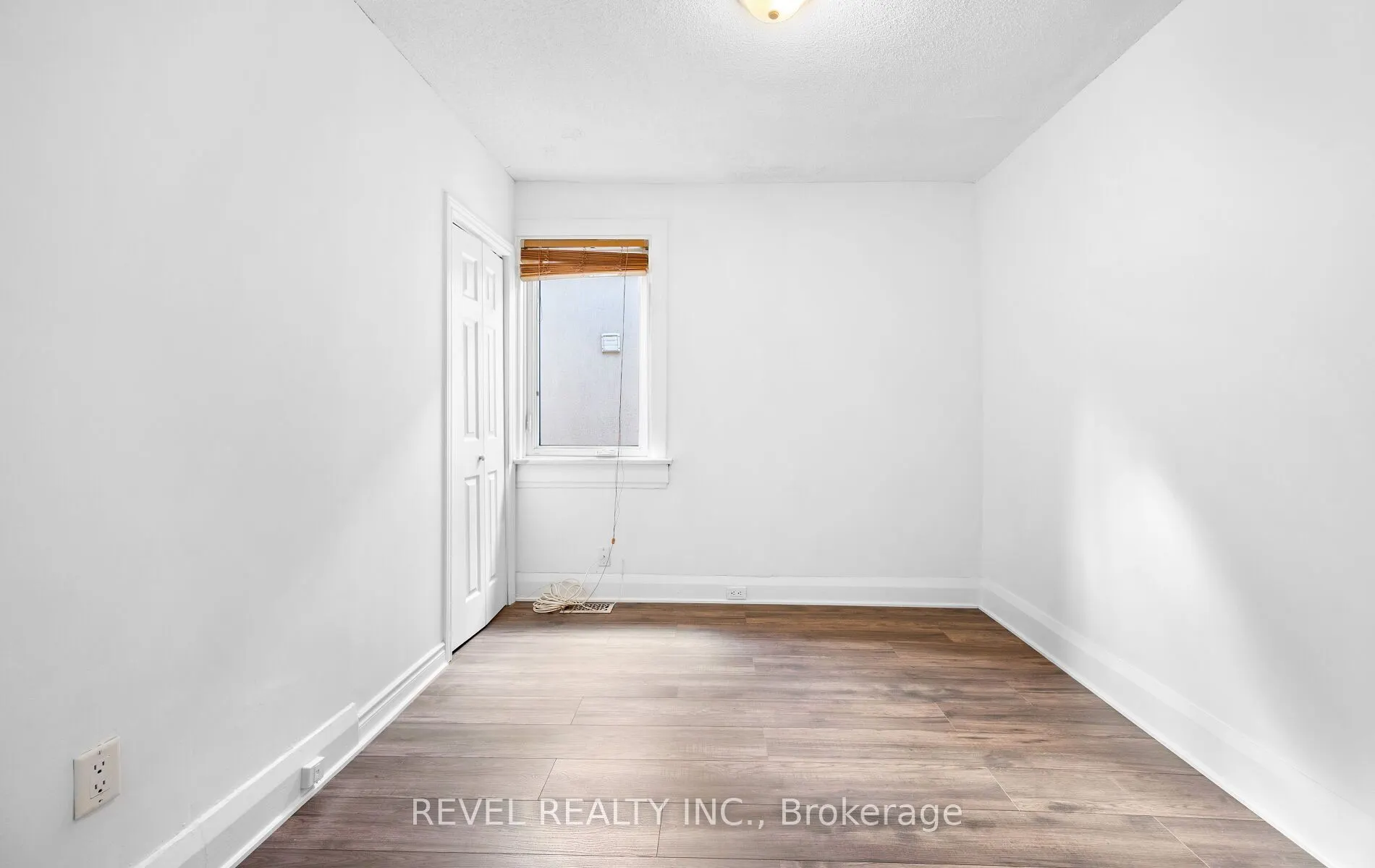 69 Rockcliffe Boulevard E, #Main Floor