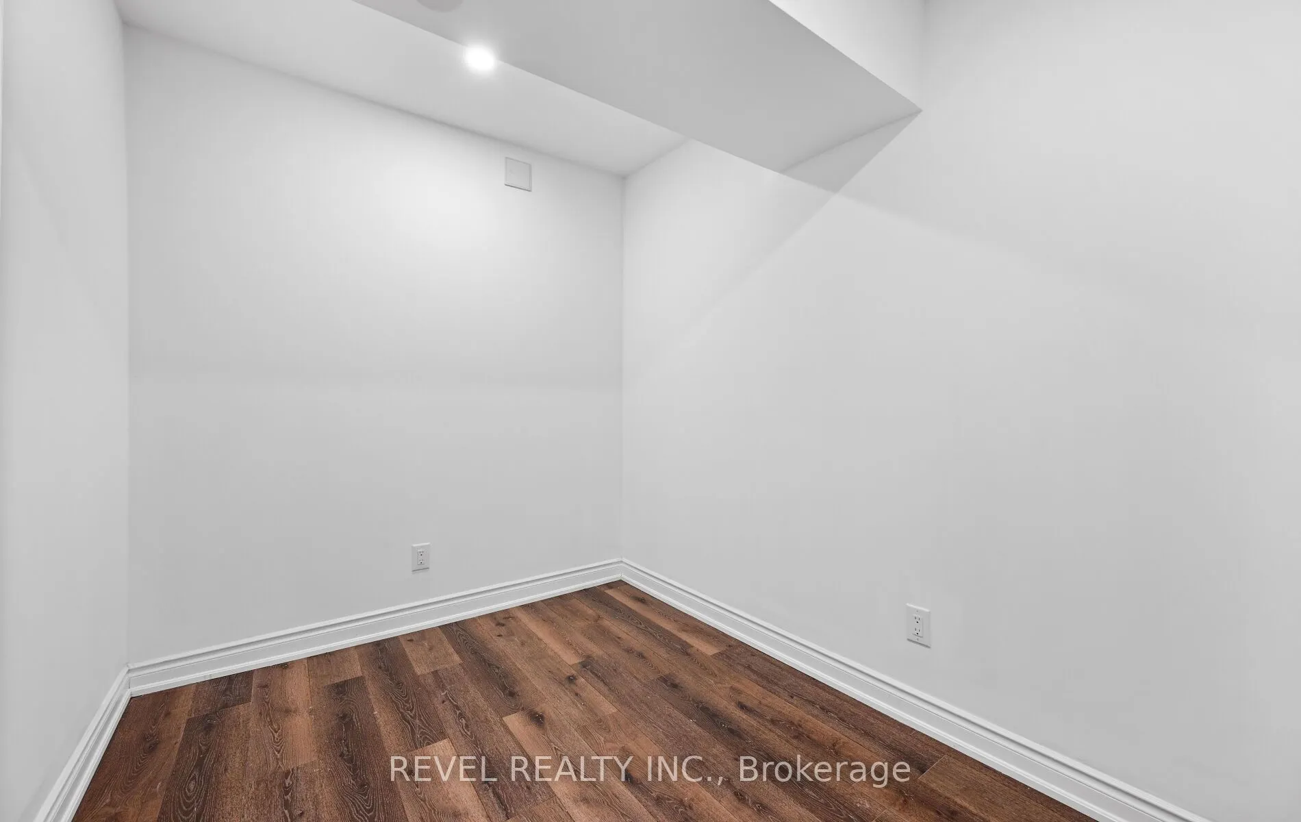 69 Rockcliffe Boulevard, #Basement