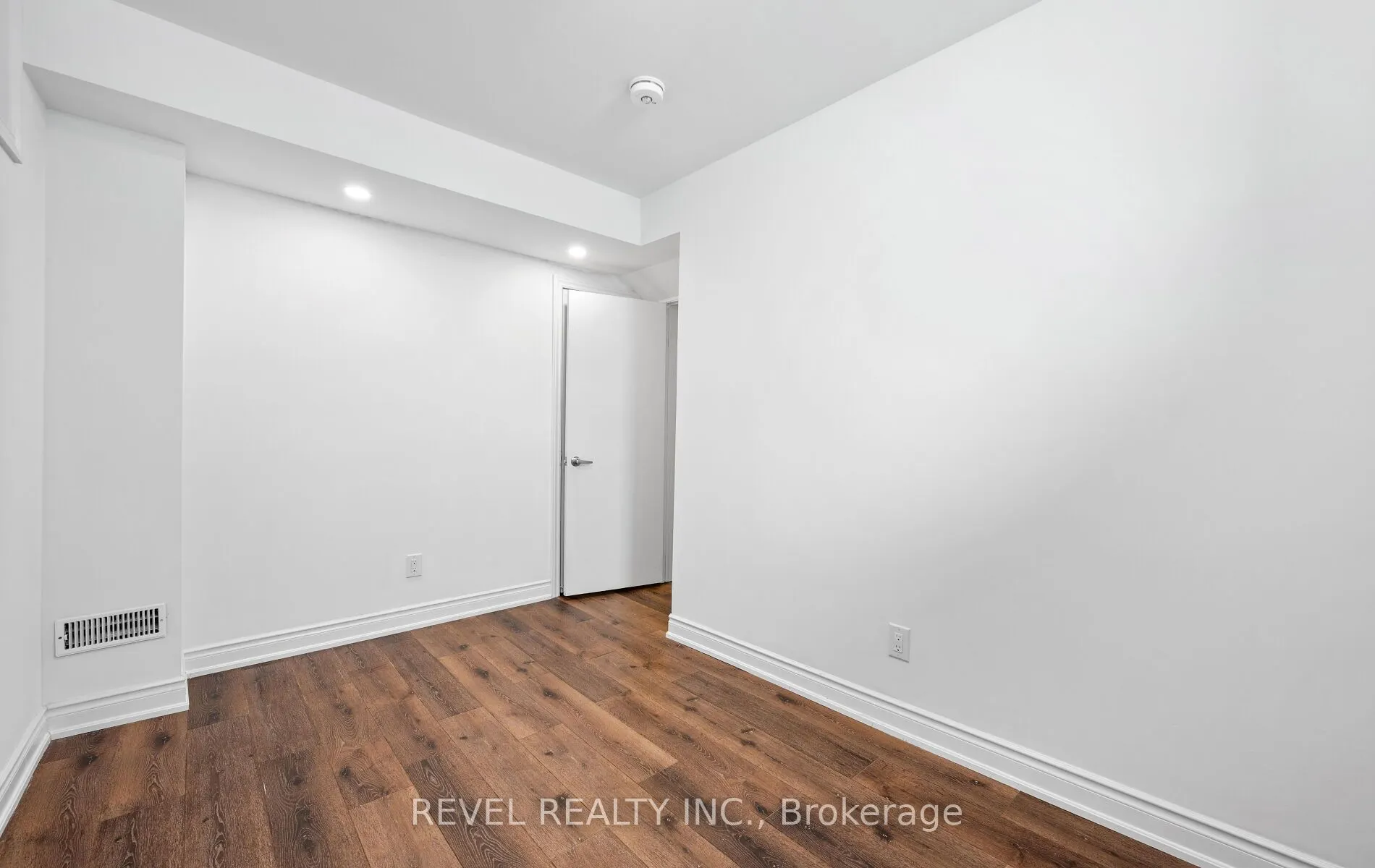 69 Rockcliffe Boulevard, #Basement