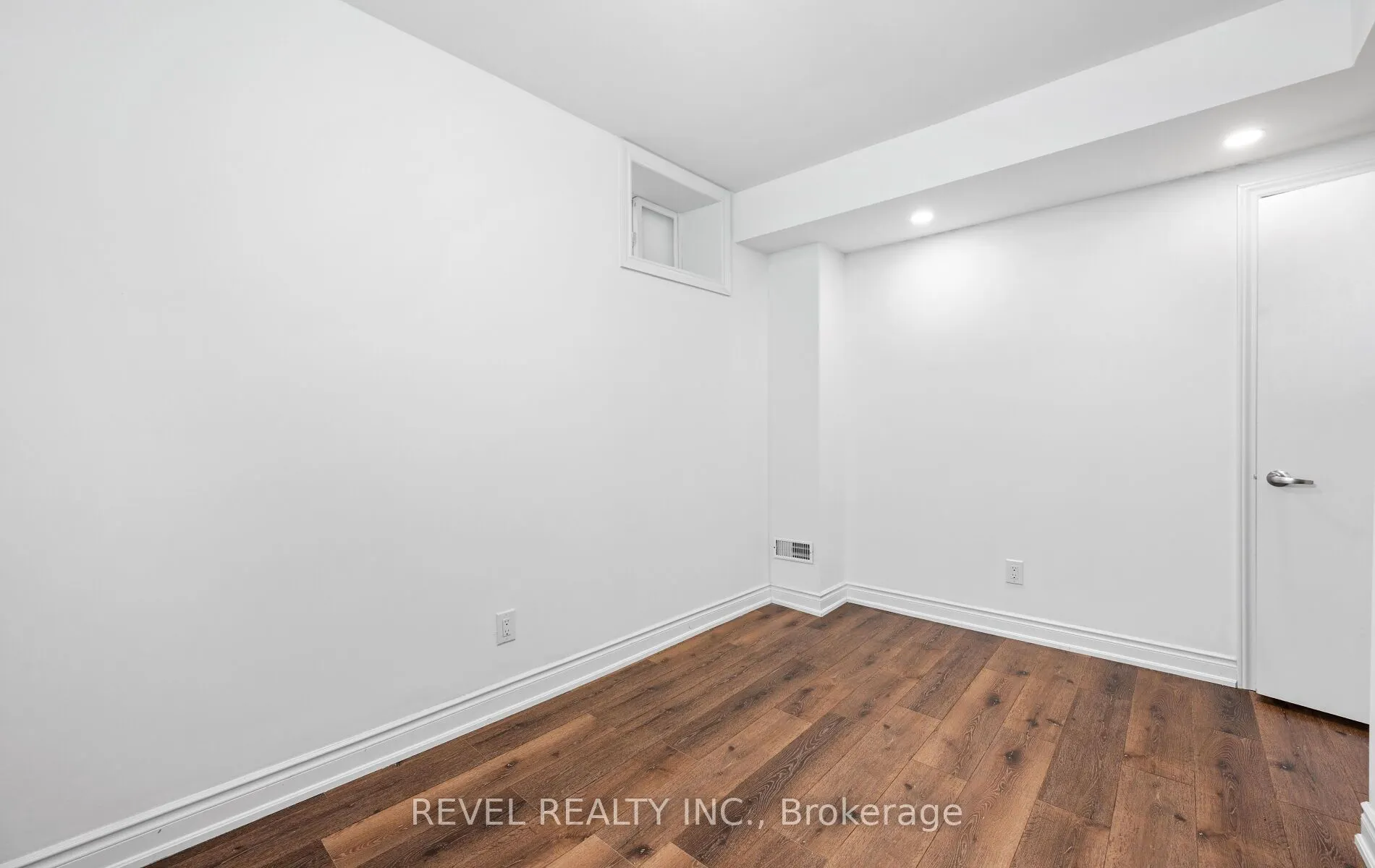 69 Rockcliffe Boulevard, #Basement