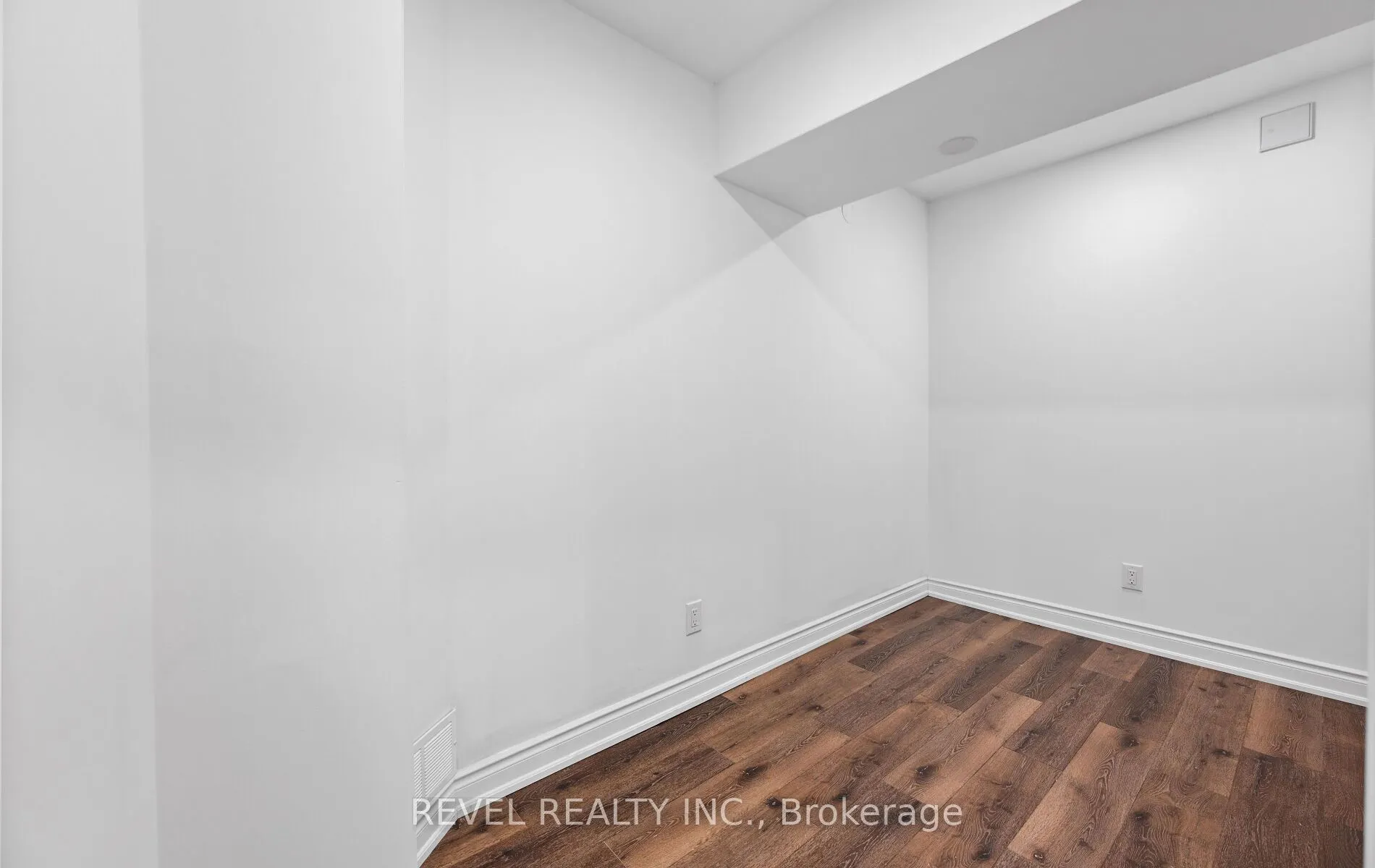 69 Rockcliffe Boulevard, #Basement