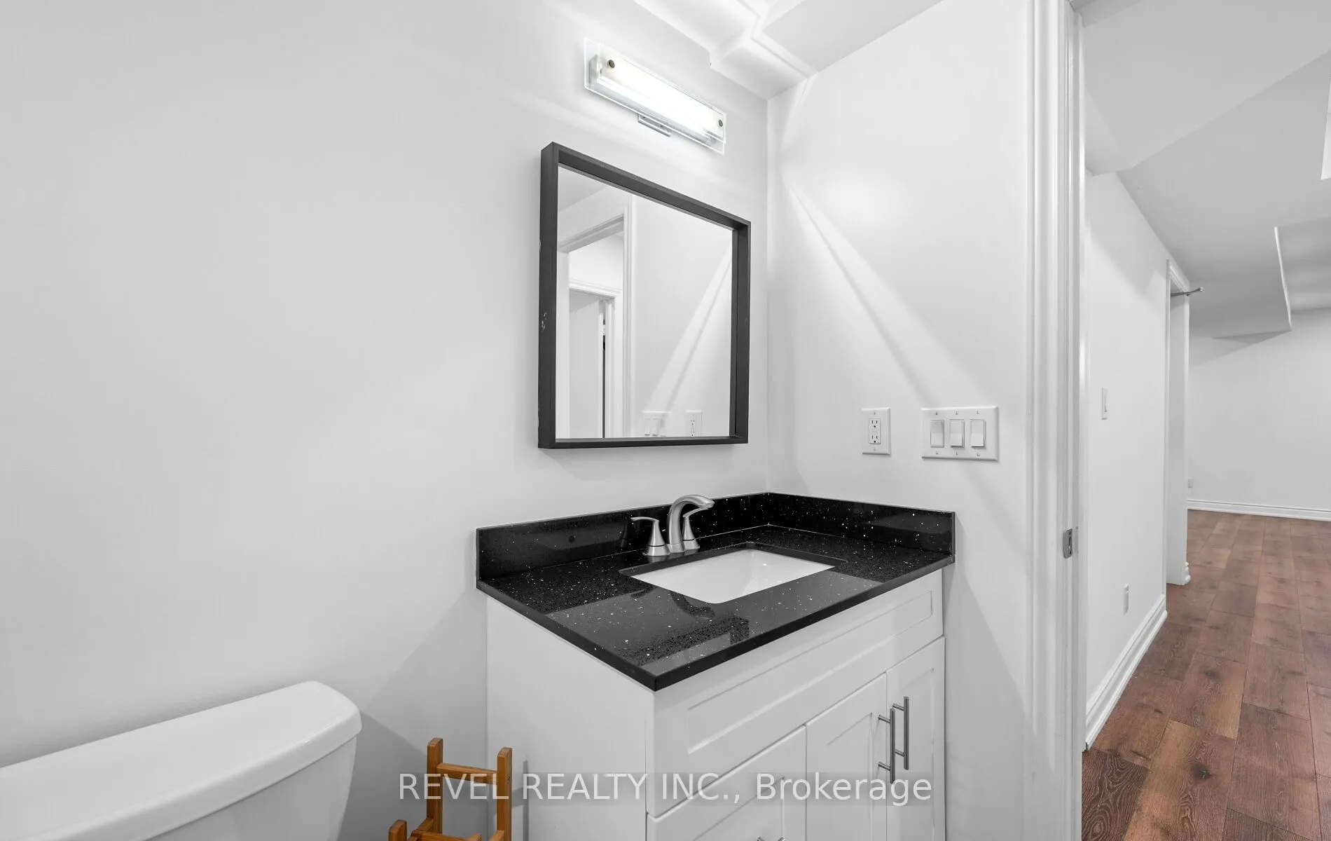 69 Rockcliffe Boulevard, #Basement