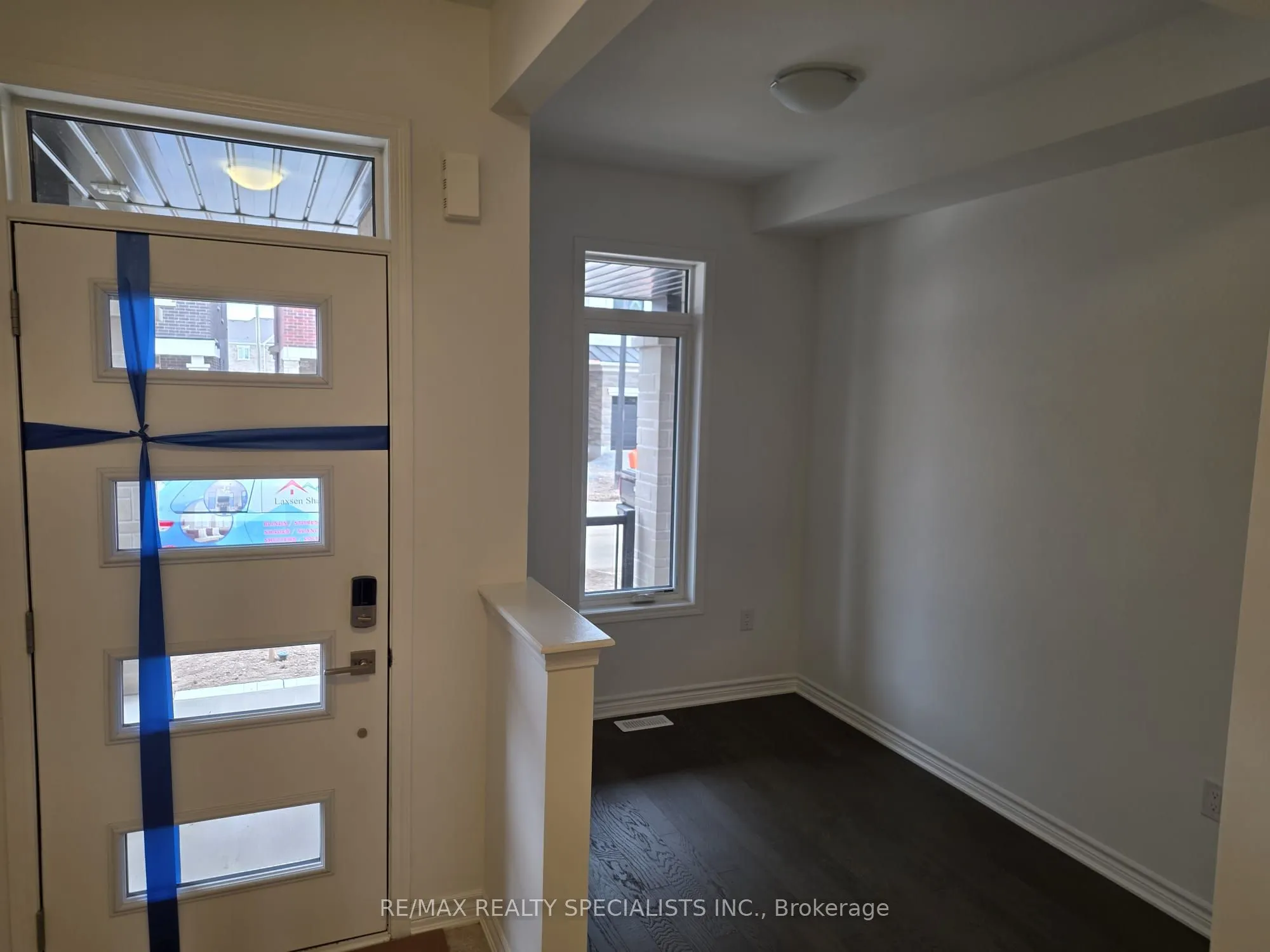 1532 Rothbury Crescent