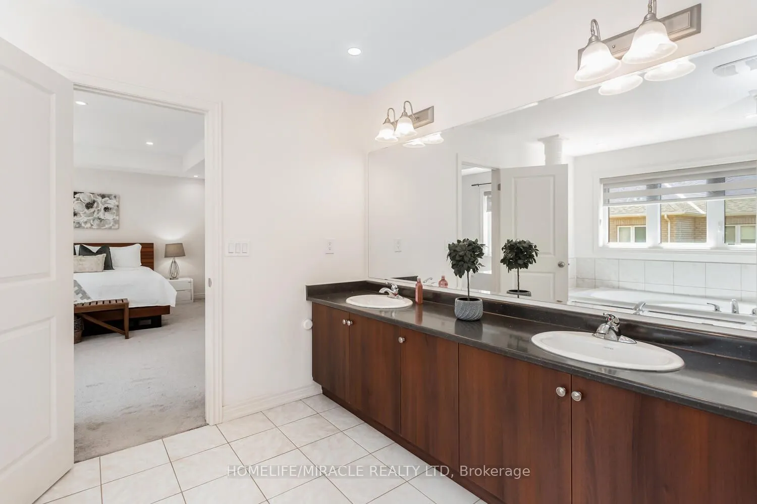 10 Elverton Crescent