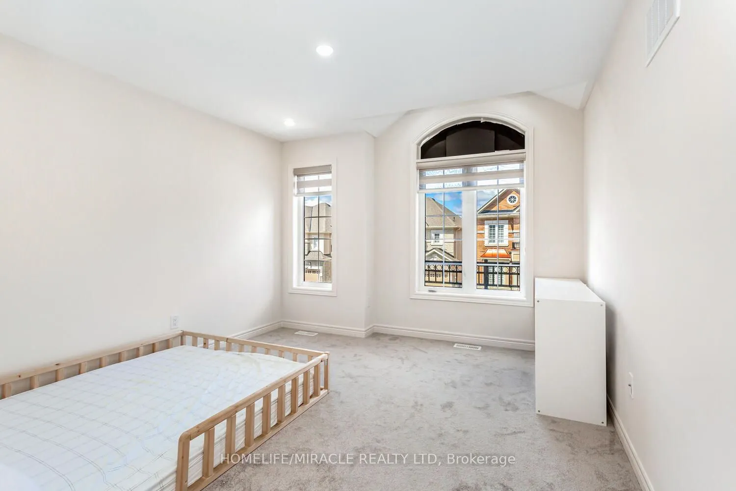 10 Elverton Crescent
