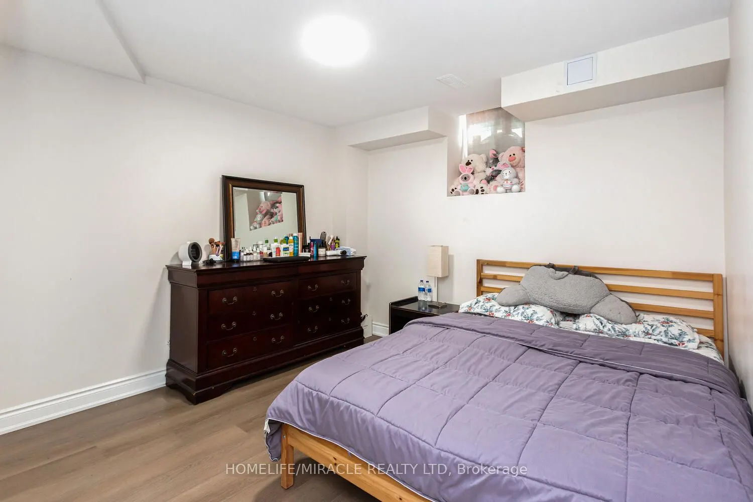 10 Elverton Crescent