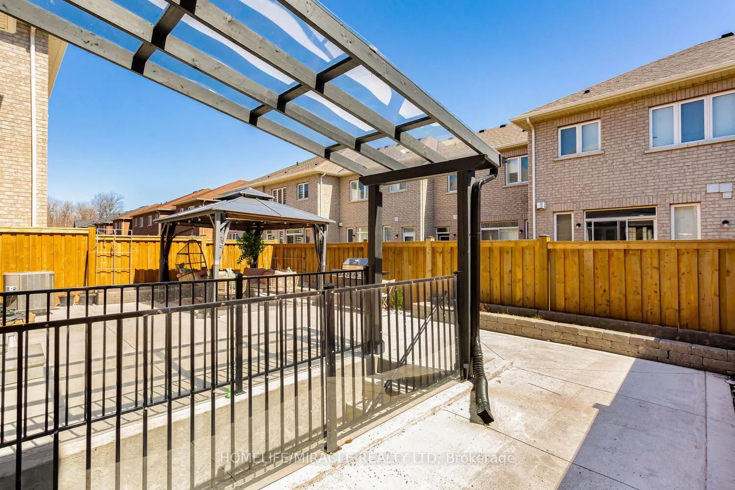 10 Elverton Crescent