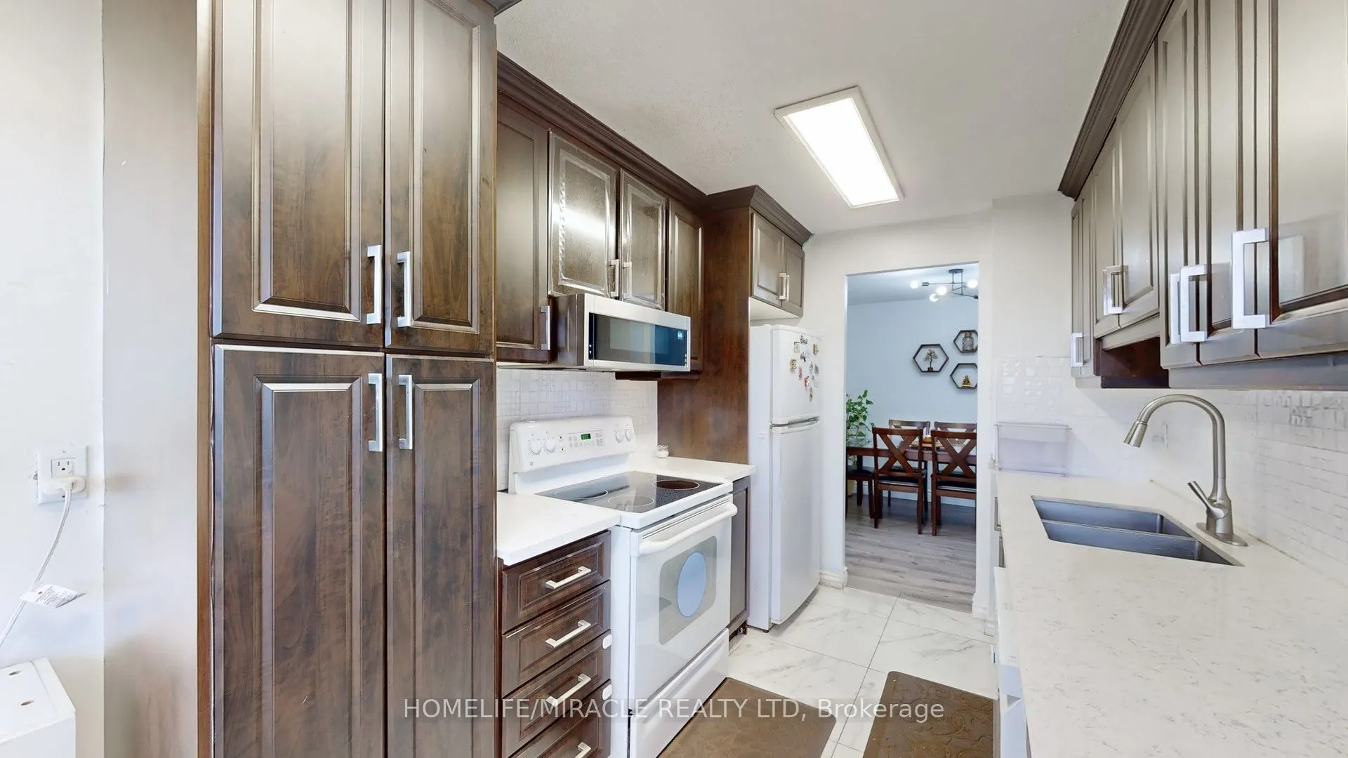 15 Kensington Road, #1112