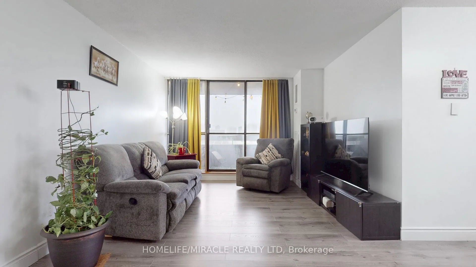 15 Kensington Road, #1112