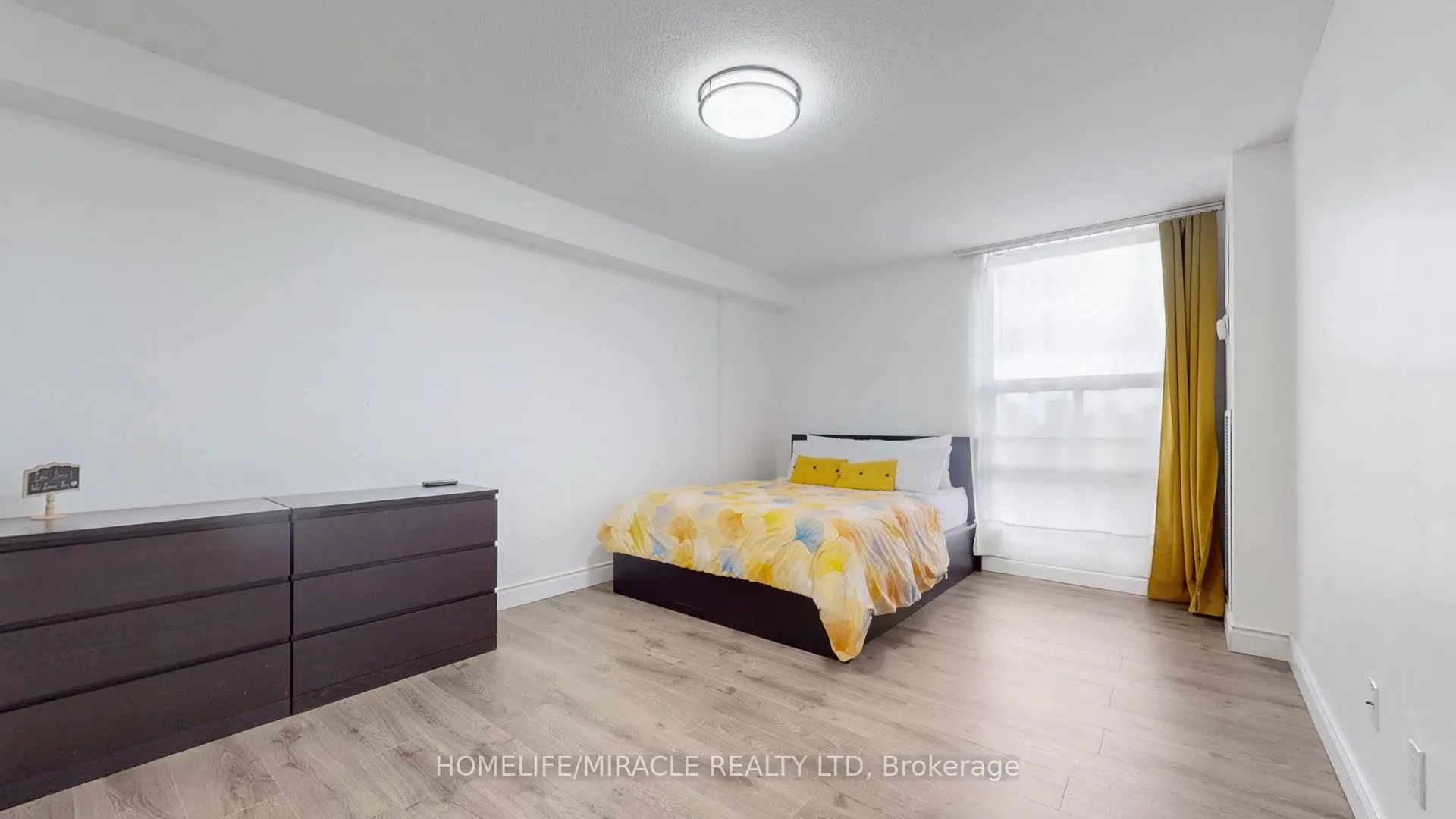 15 Kensington Road, #1112