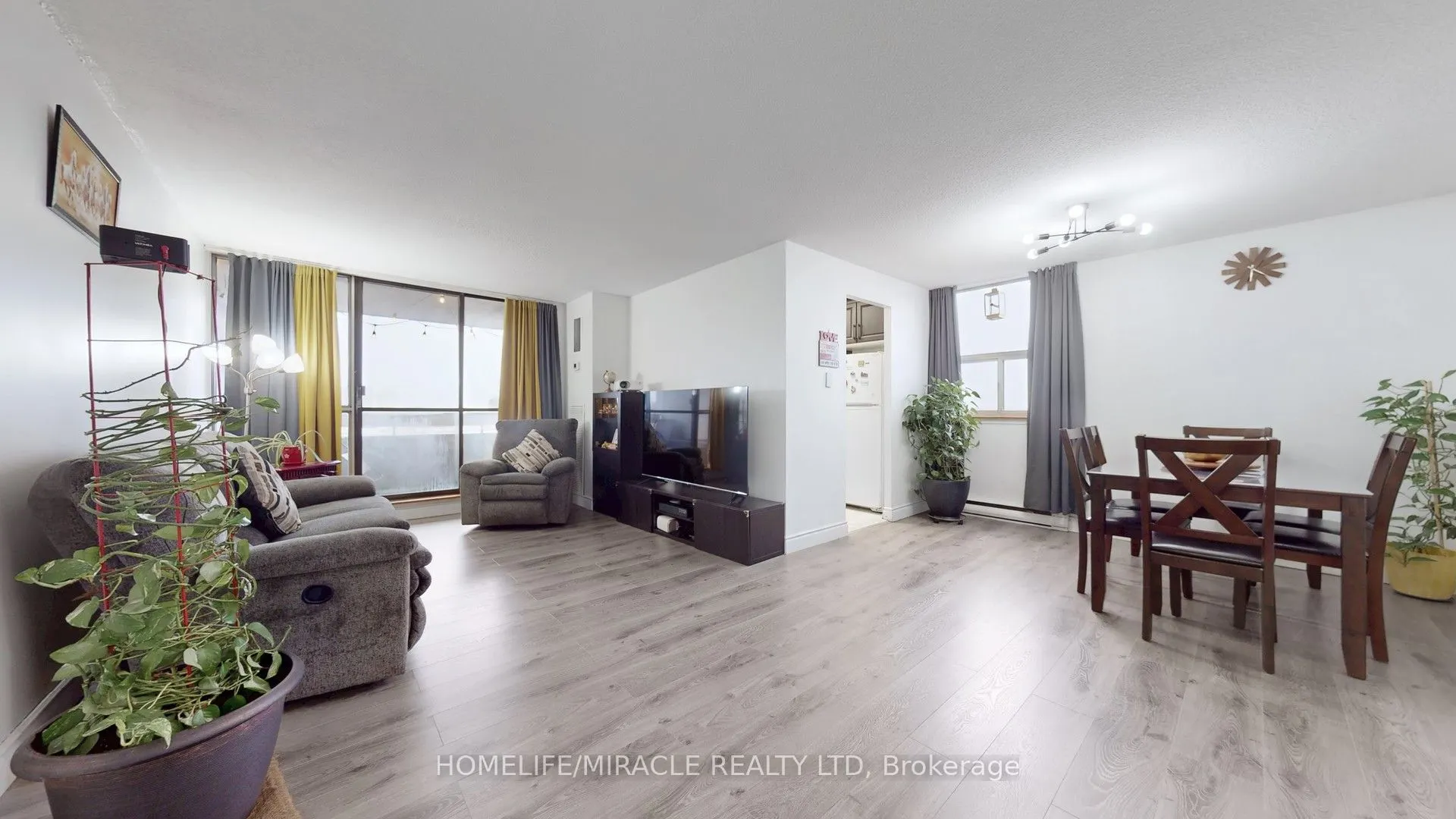15 Kensington Road, #1112