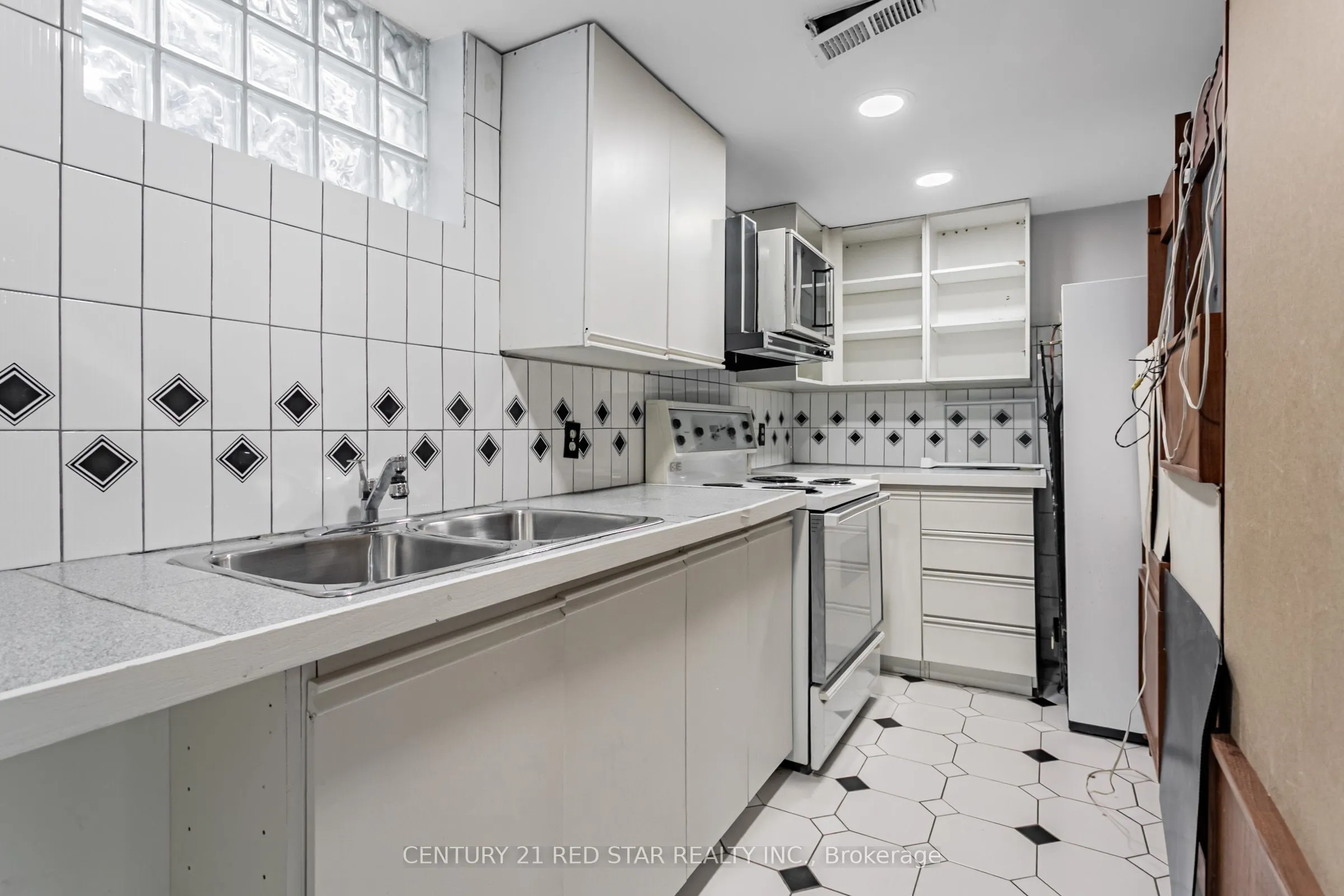56 Silverthorne Bush Drive