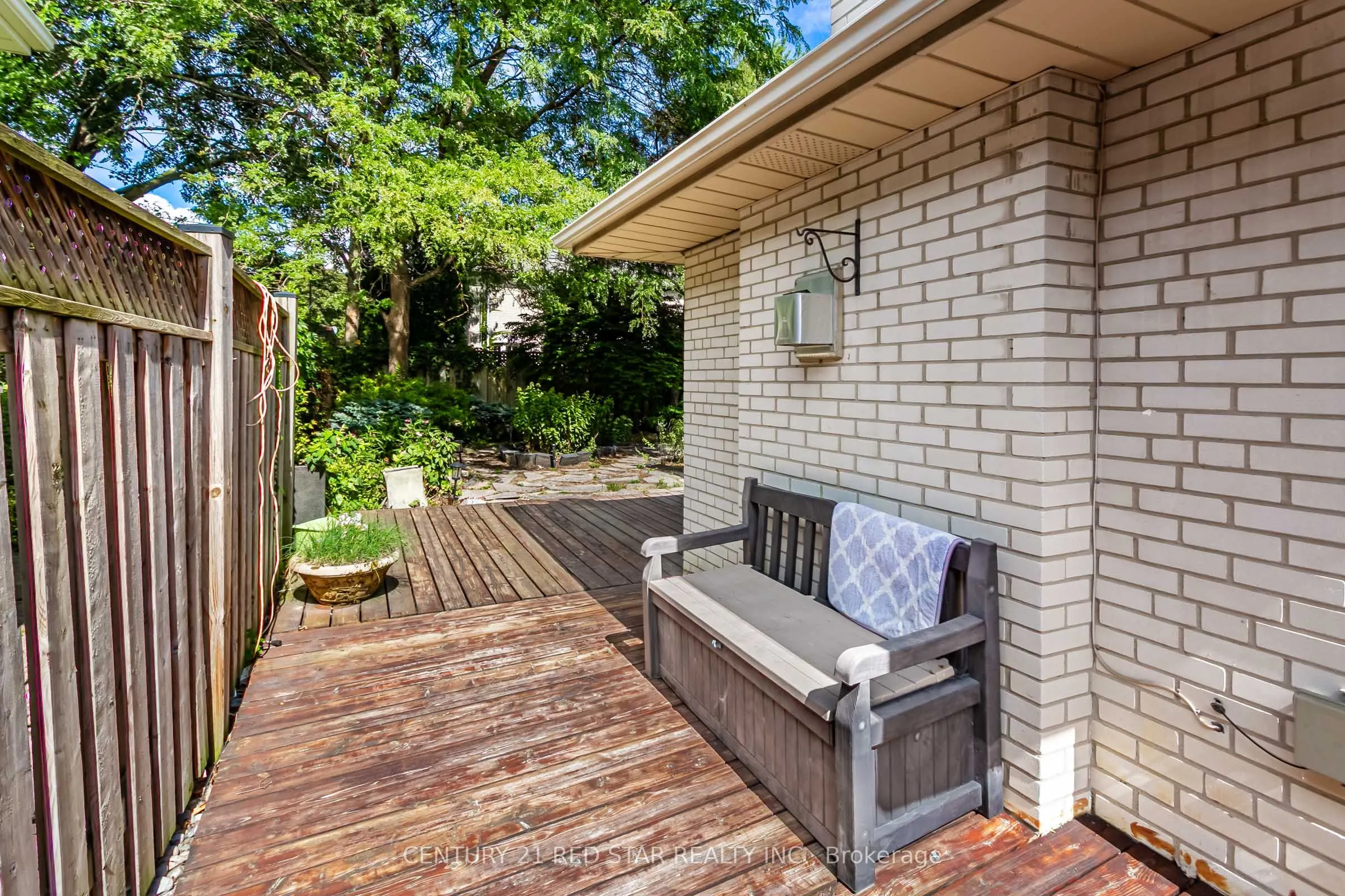 56 Silverthorne Bush Drive