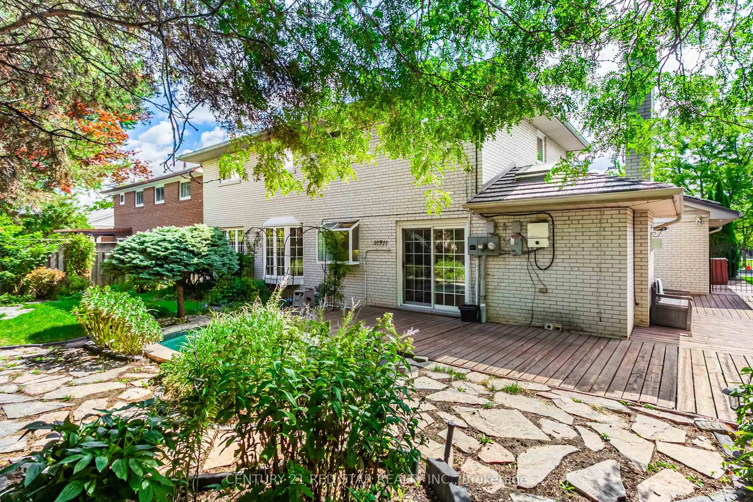 56 Silverthorne Bush Drive