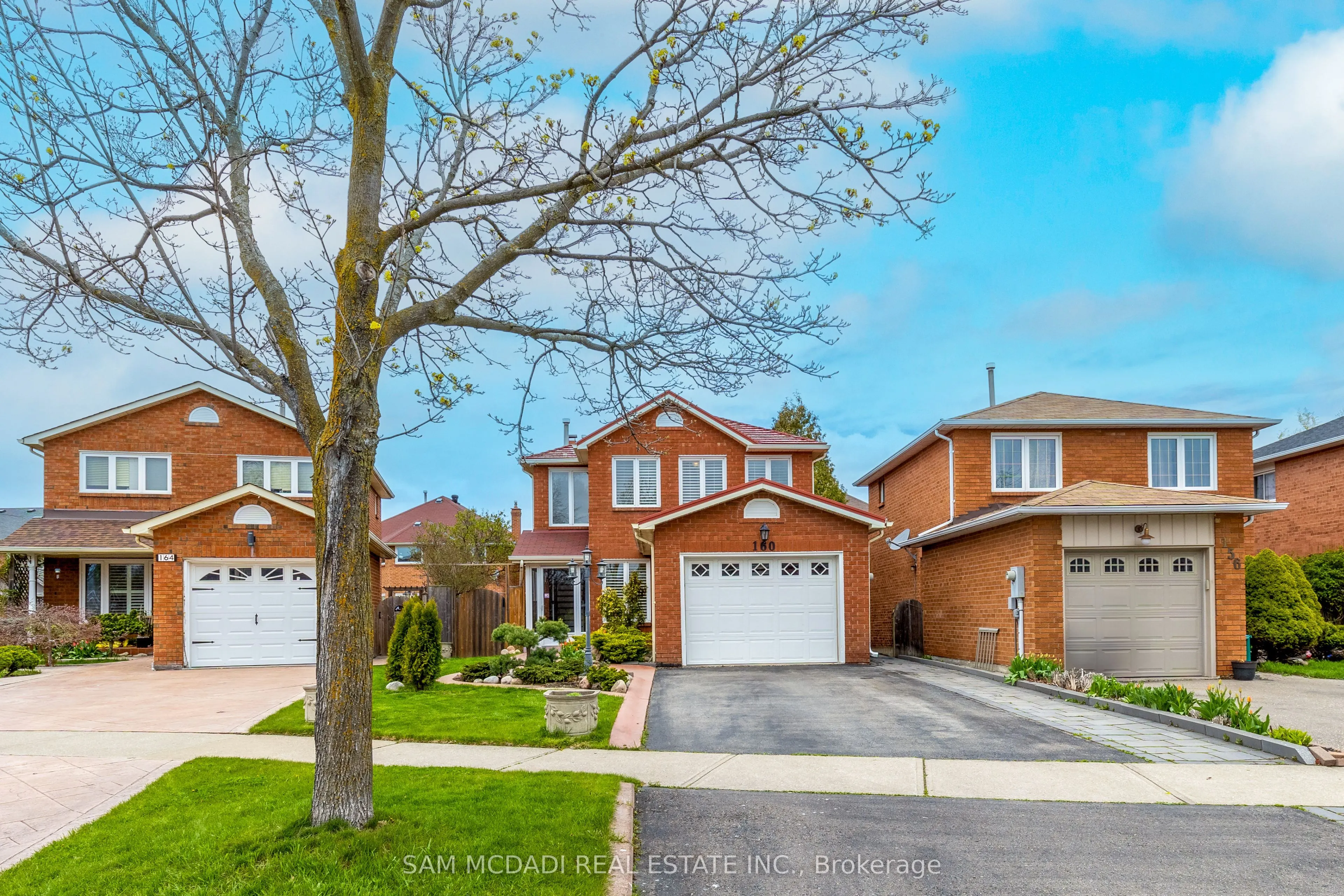160 Tuscadero Crescent