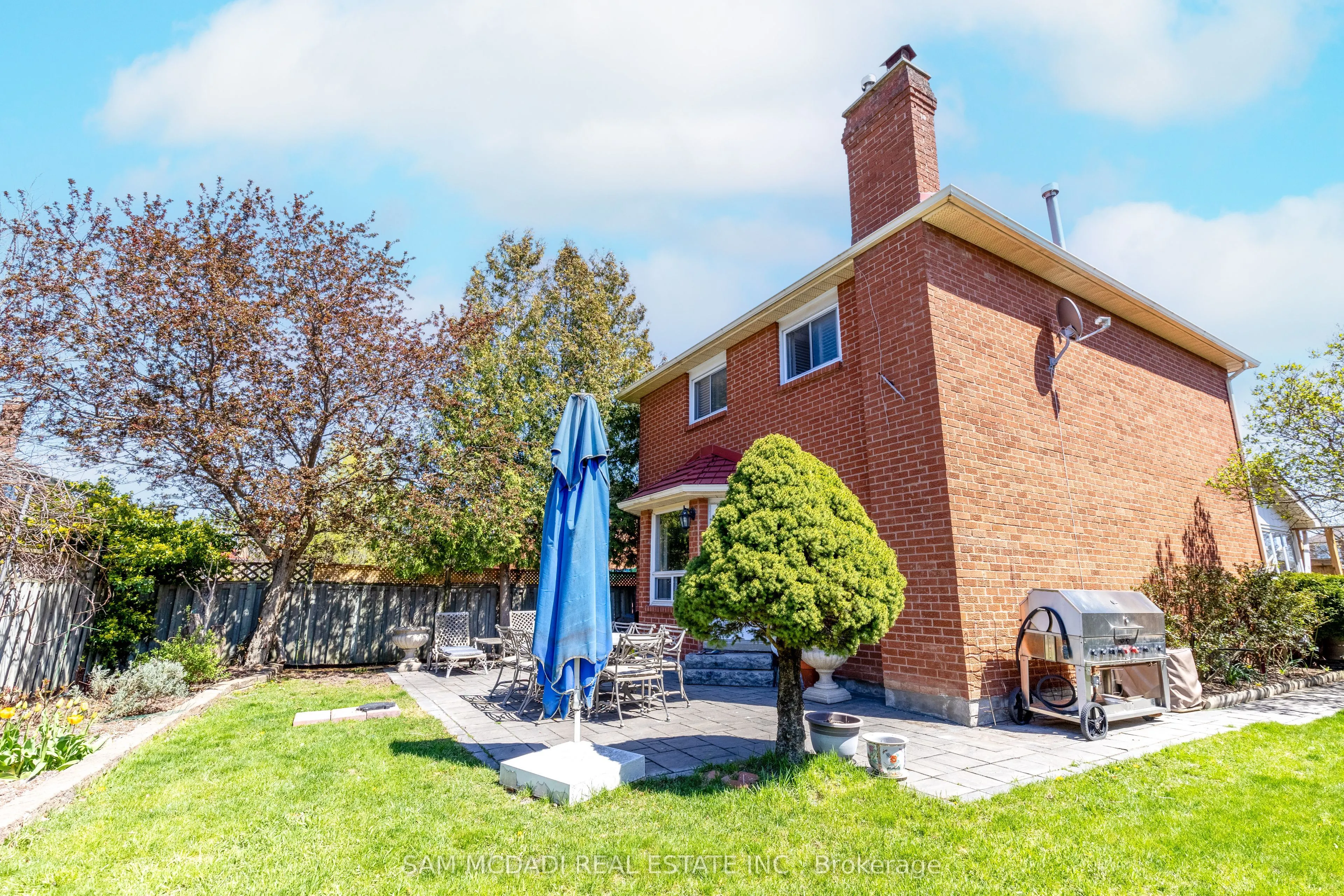 160 Tuscadero Crescent