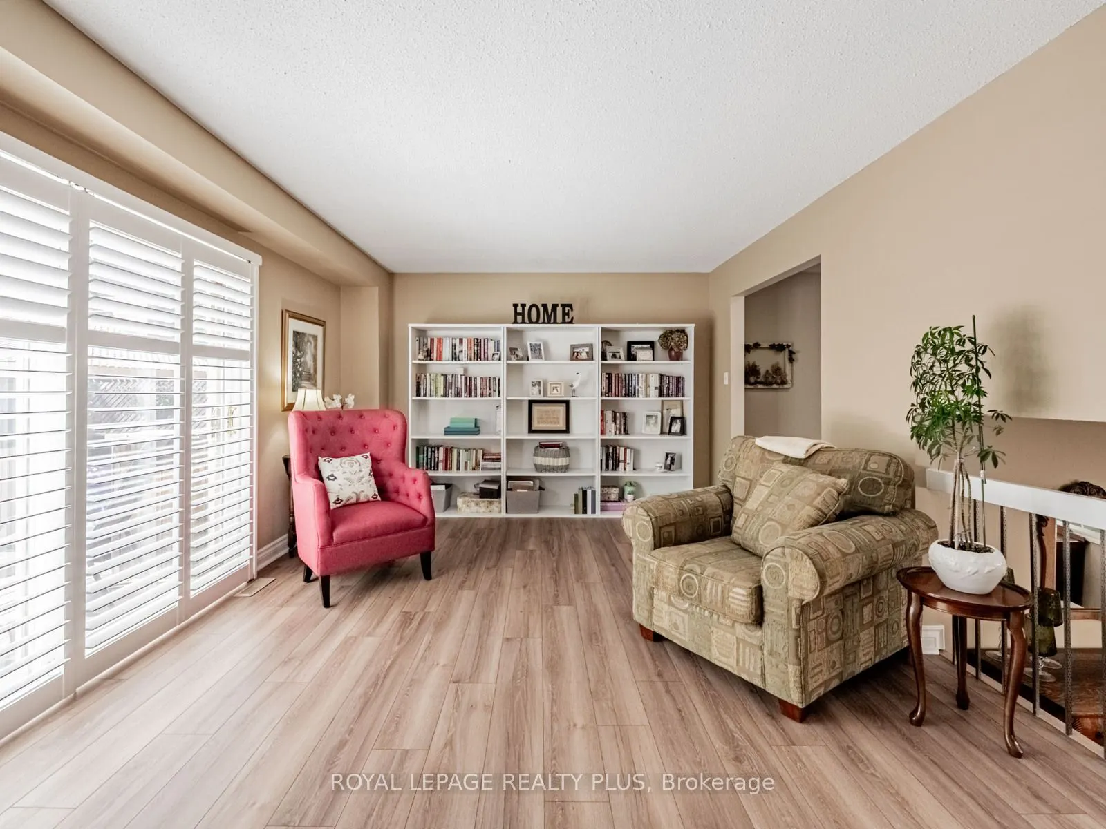 4097 Trapper Crescent