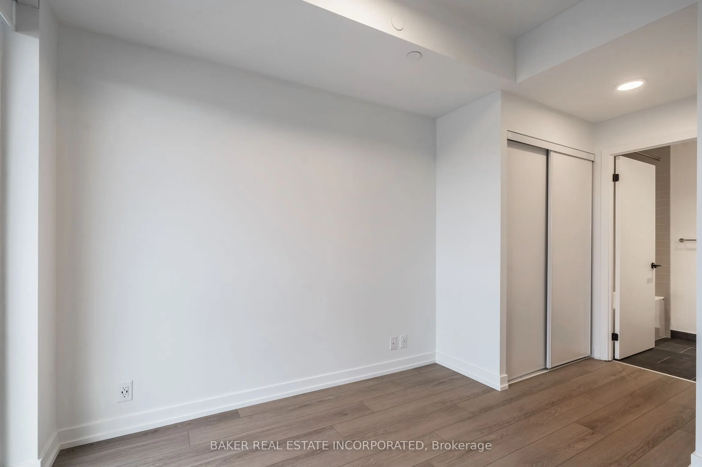 740 Dupont Street, #526