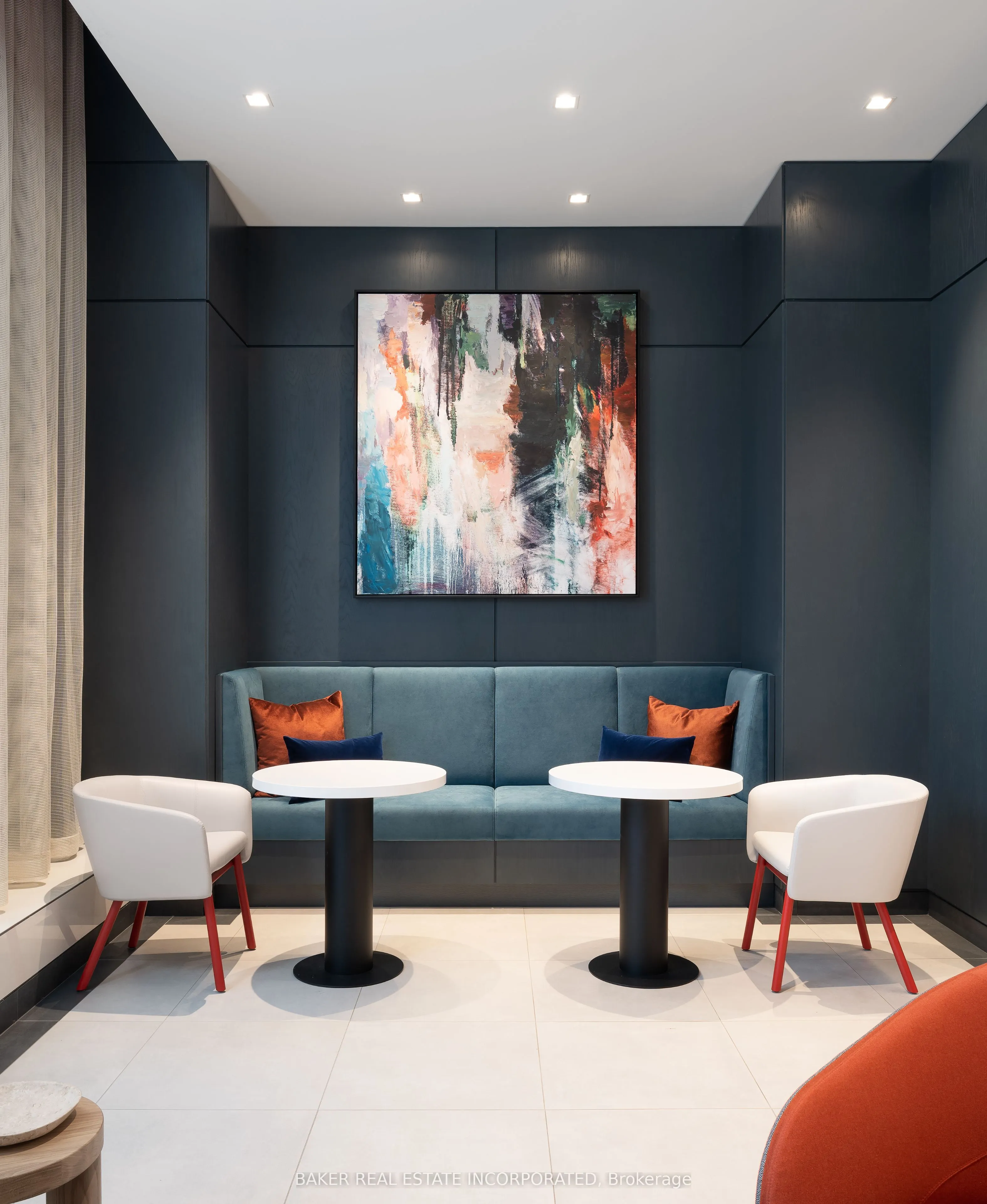 740 Dupont Street, #526