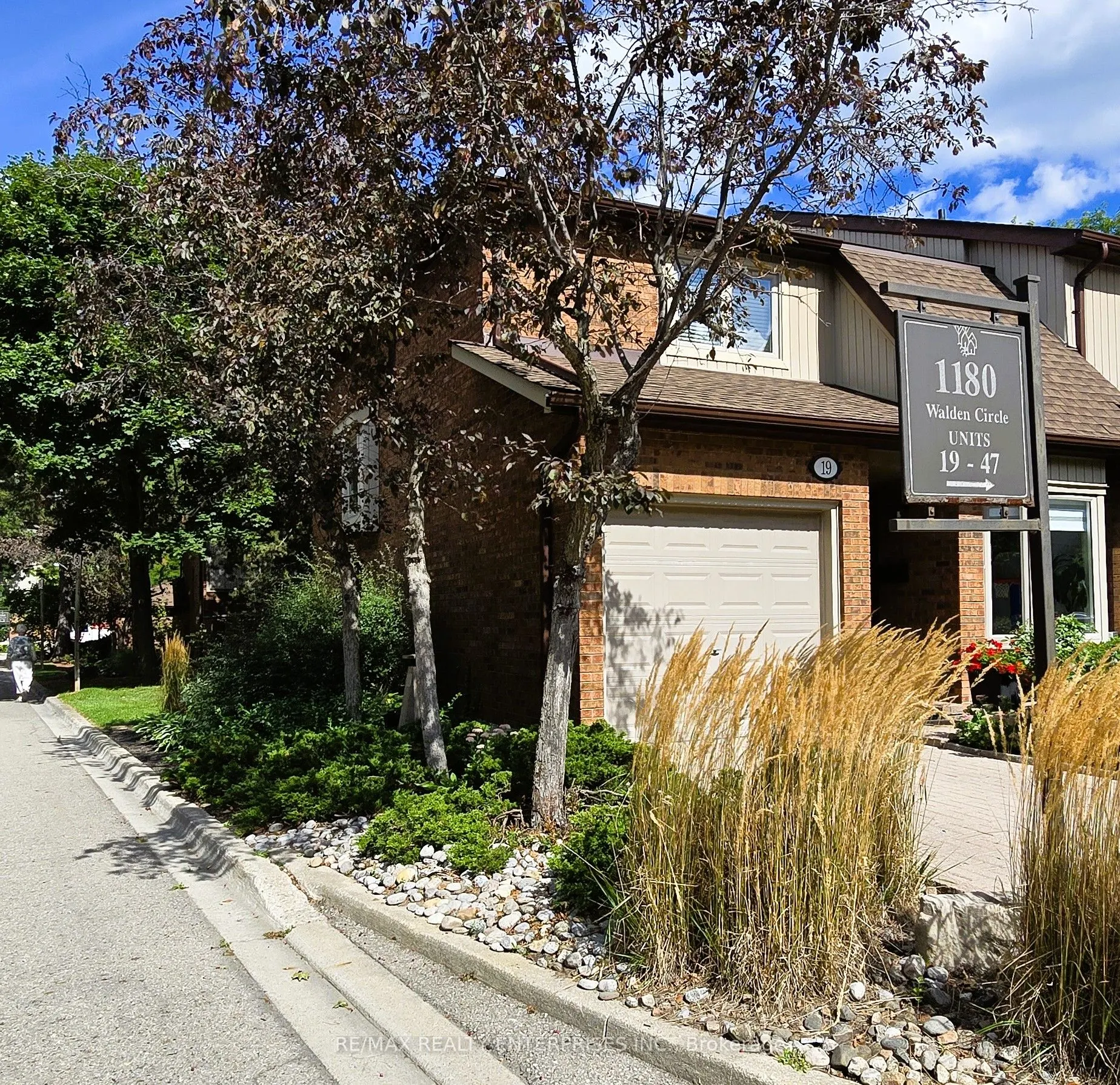 1180 Walden Circle, #19