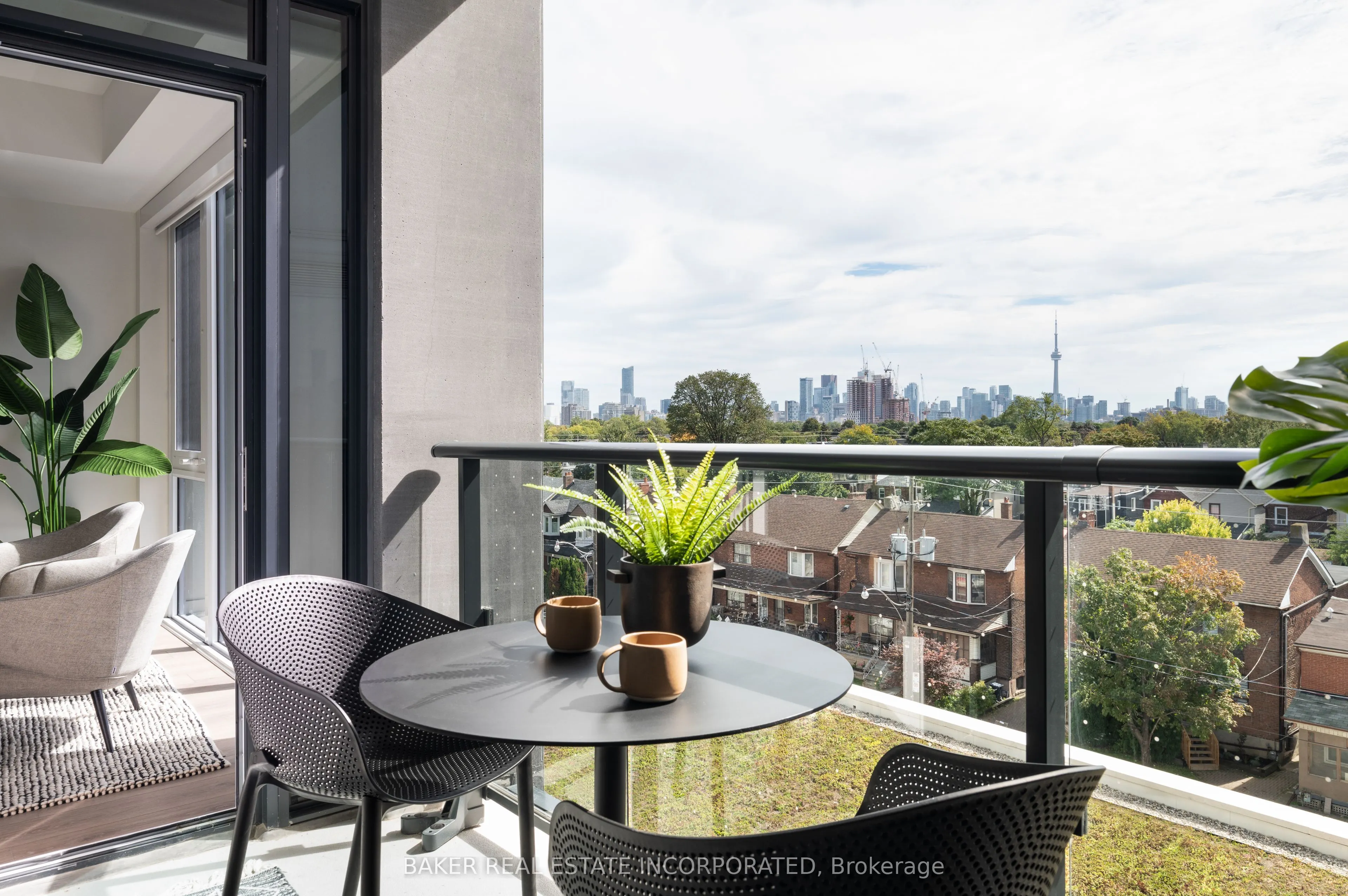 740 Dupont Street, #715