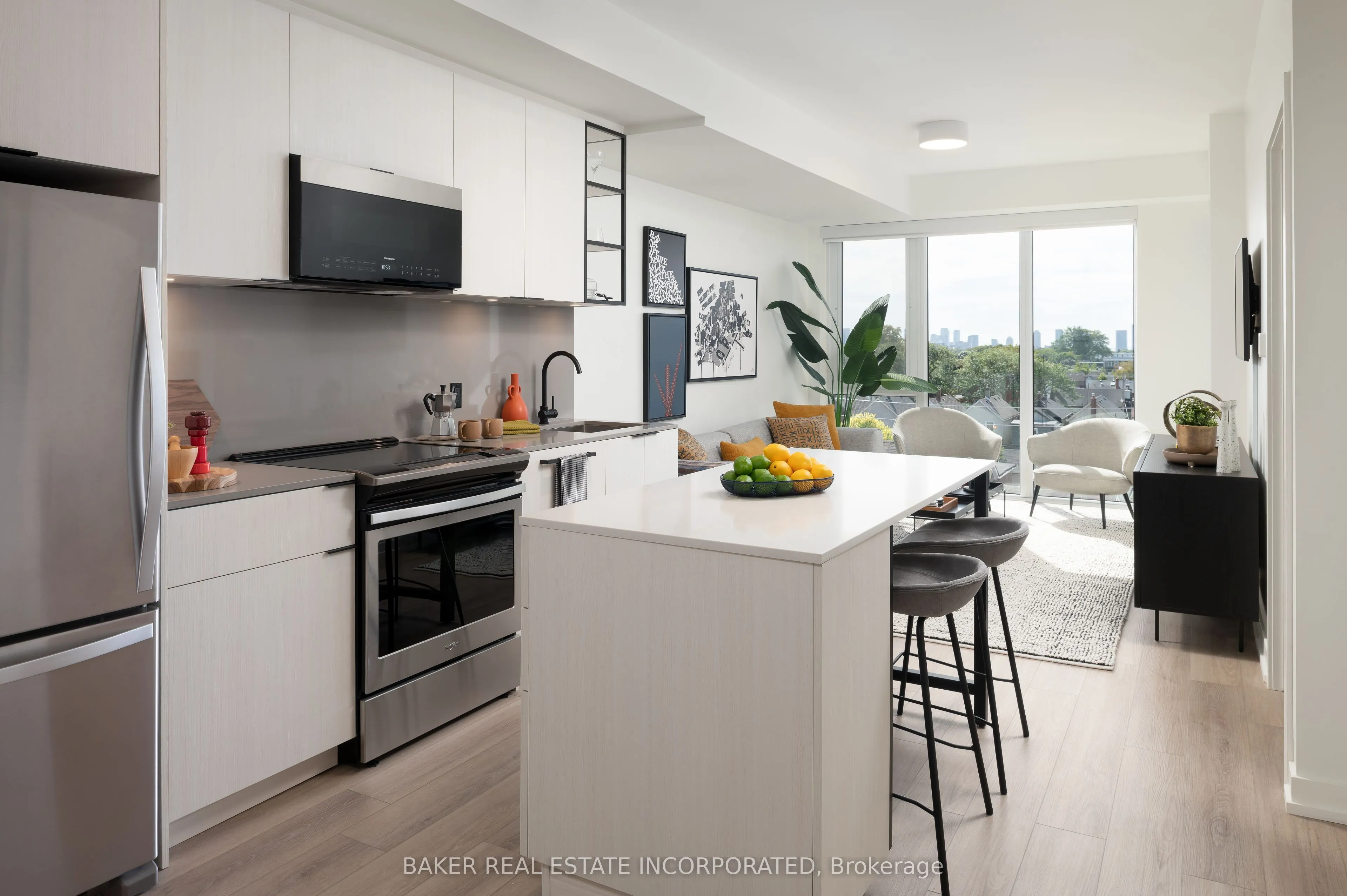 740 Dupont Street, #715