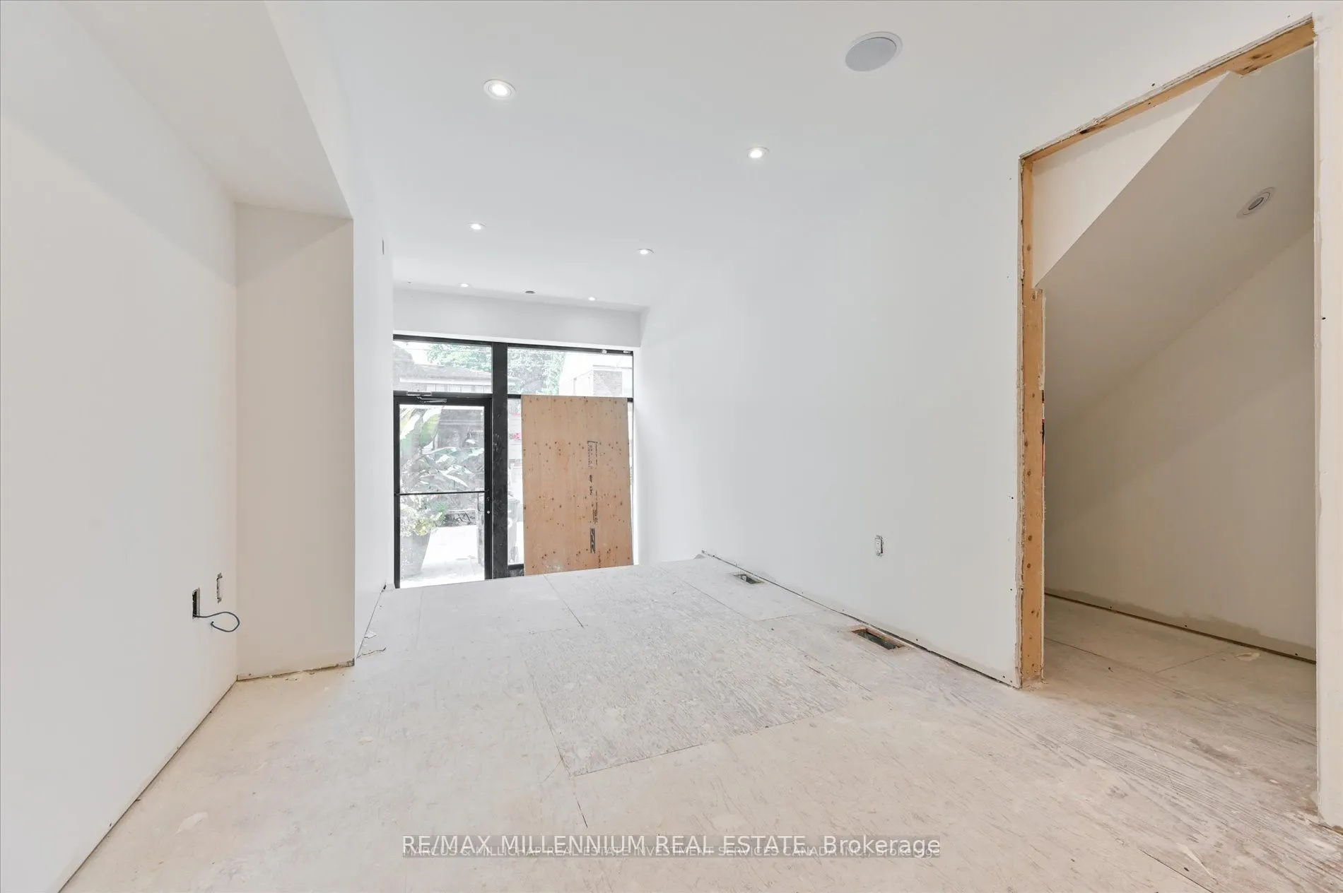 415 Jane Street W