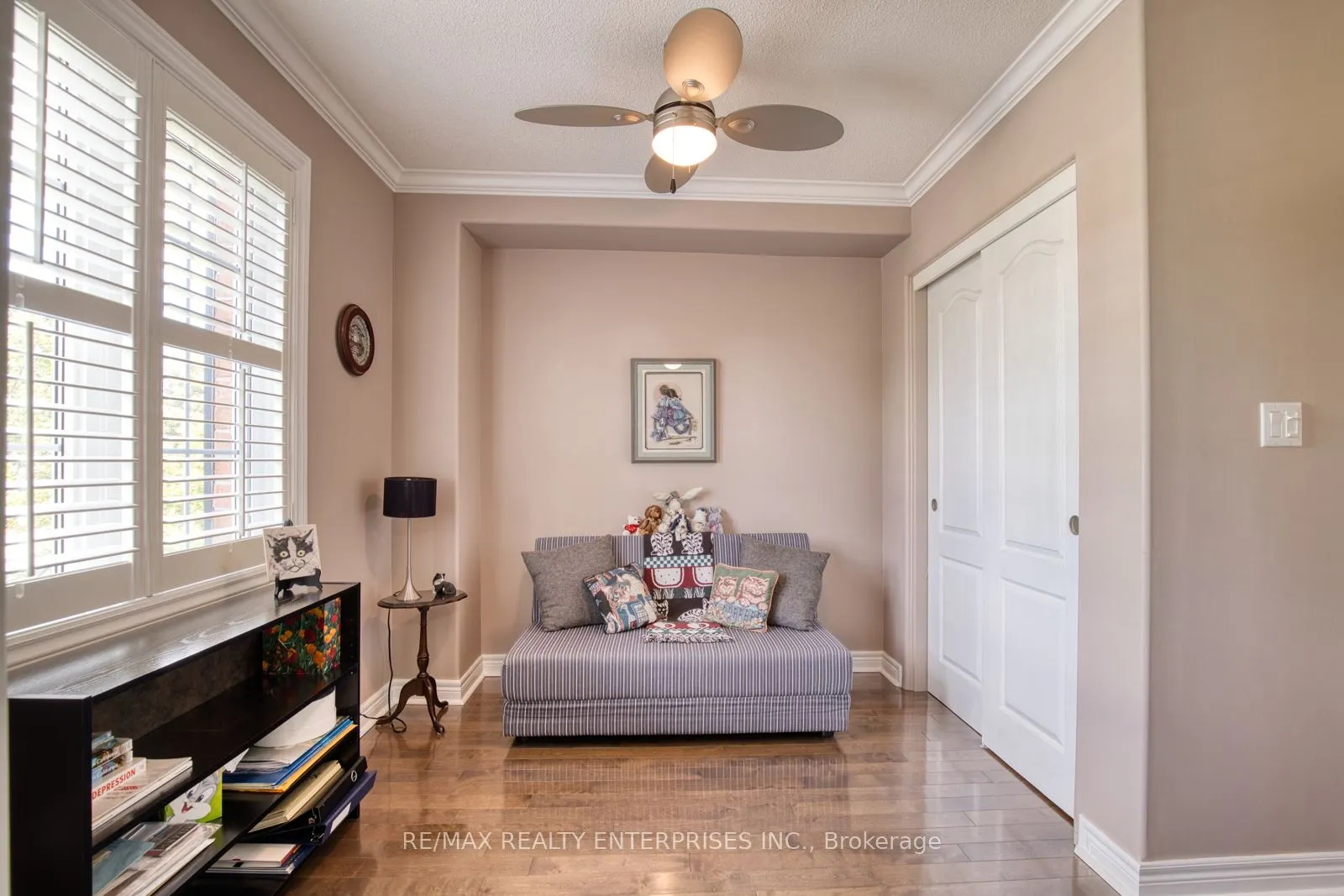 23 Ellen Street, #4