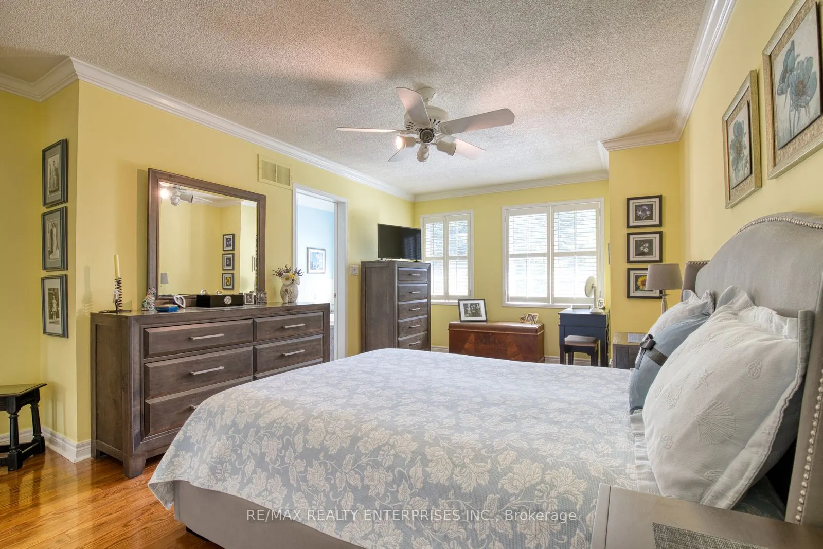 23 Ellen Street, #4