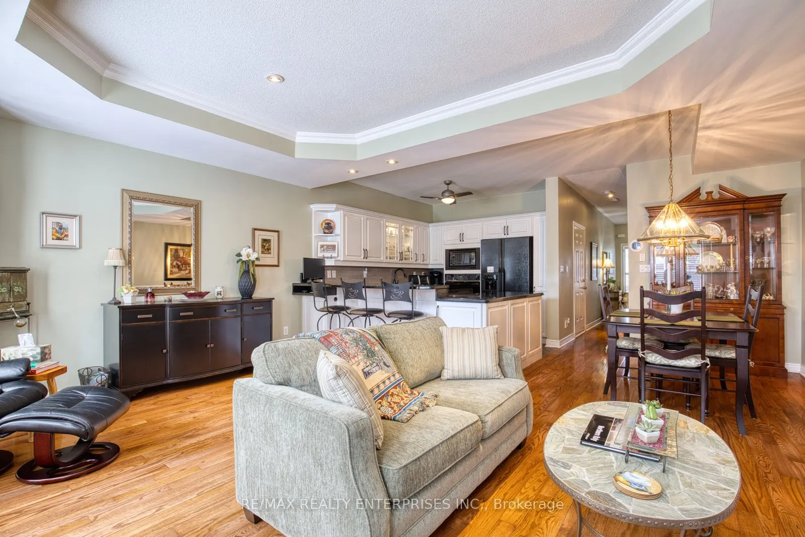 23 Ellen Street, #4