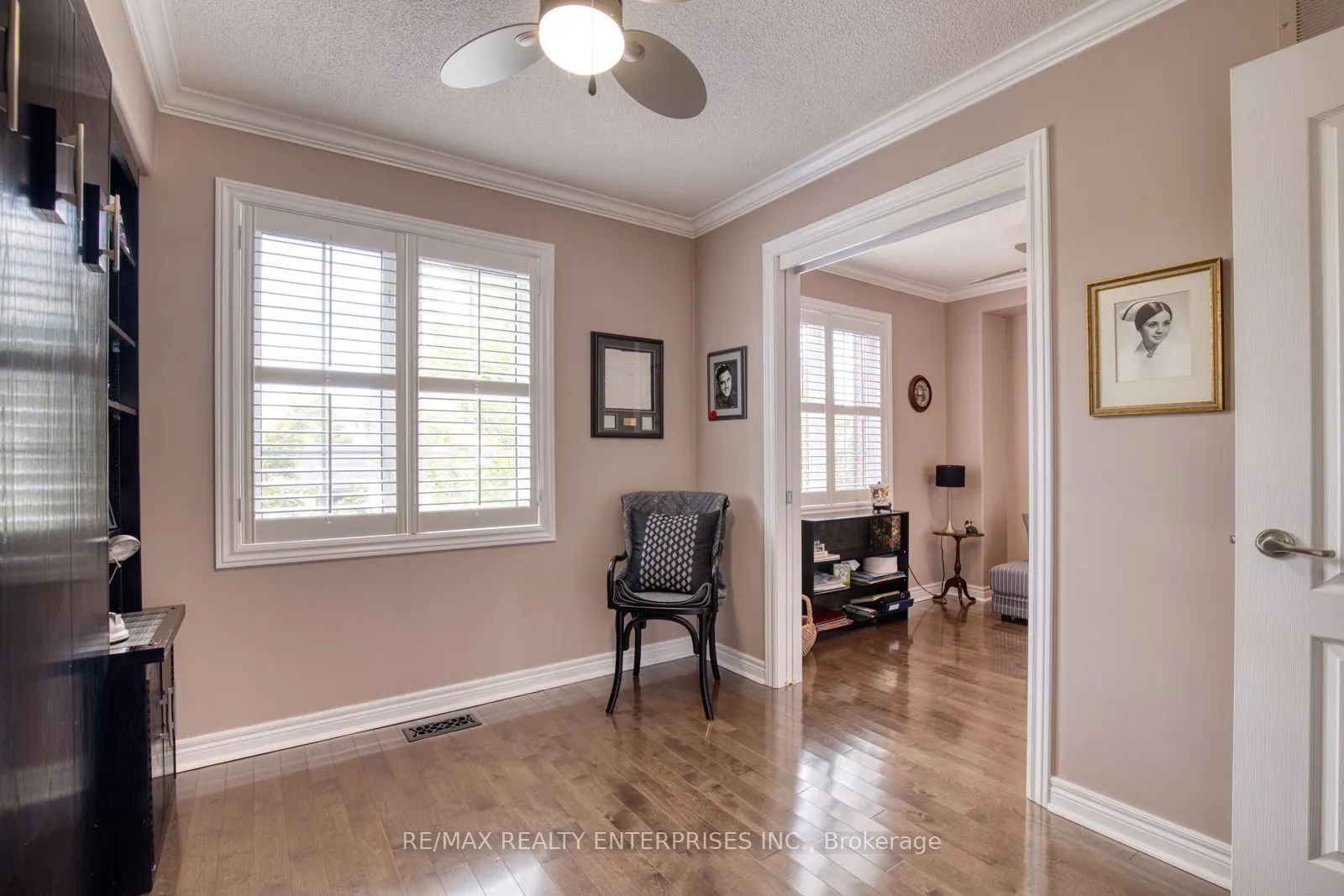 23 Ellen Street, #4